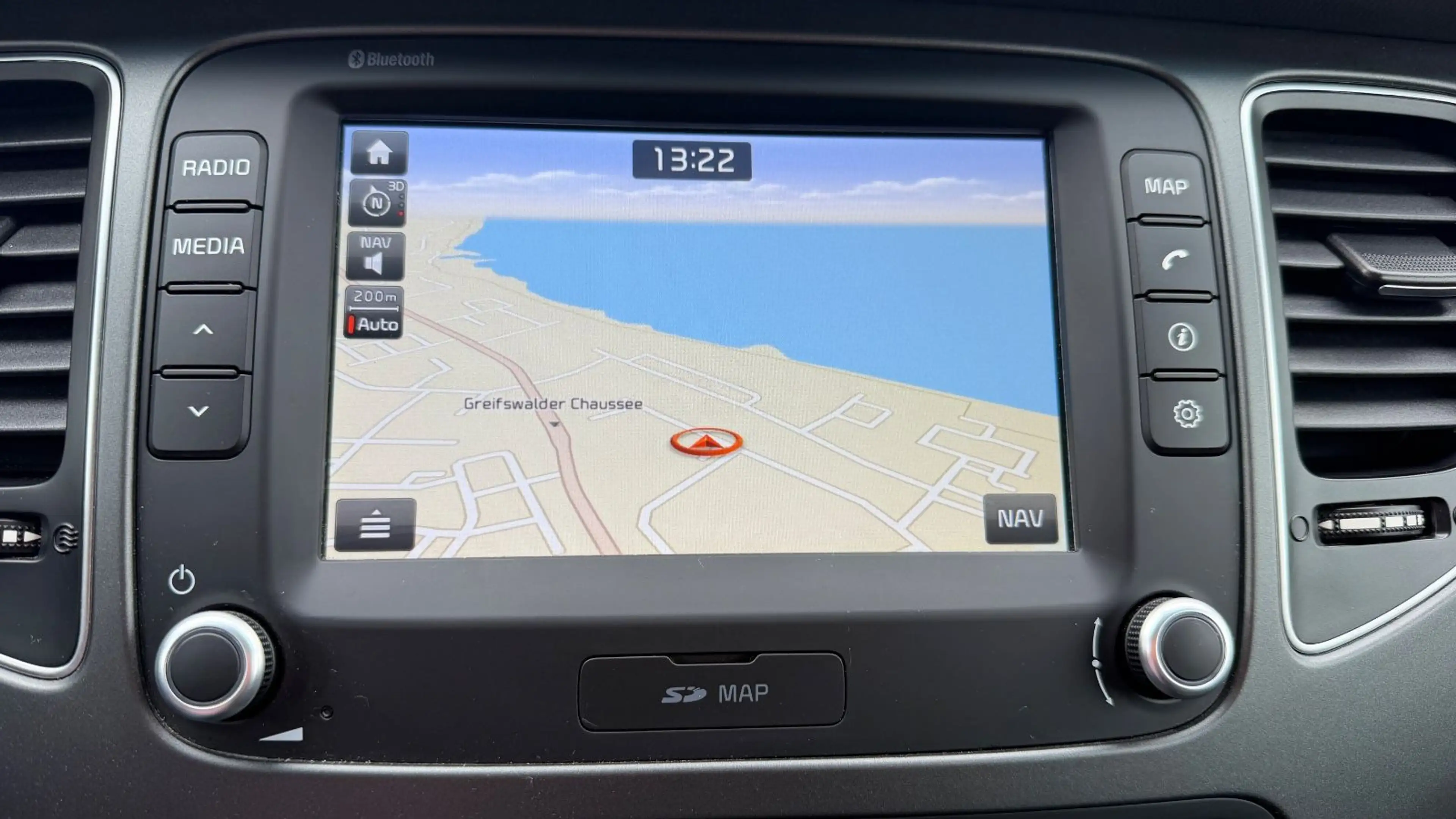 Kia Carens Vision 2.0 AT*NAVI*RFK*LRH*SH*WR — photo 14