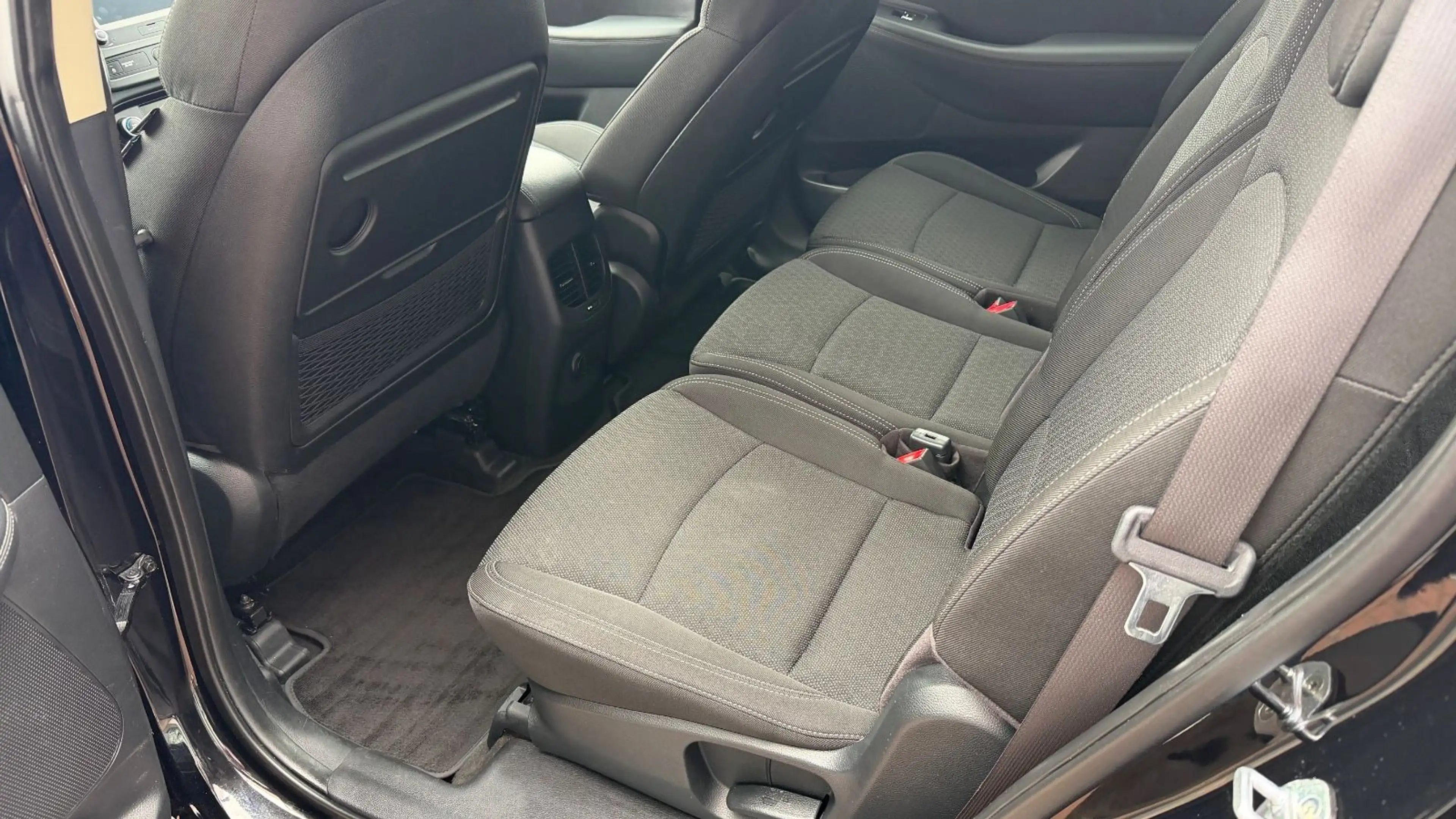 Kia Carens Vision 2.0 AT*NAVI*RFK*LRH*SH*WR — photo 10