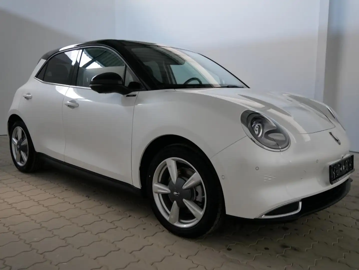 GWM ORA 03 400 Pro+ , Schiebedach, Elektrische Heckklappe, uv Schwarz - 2