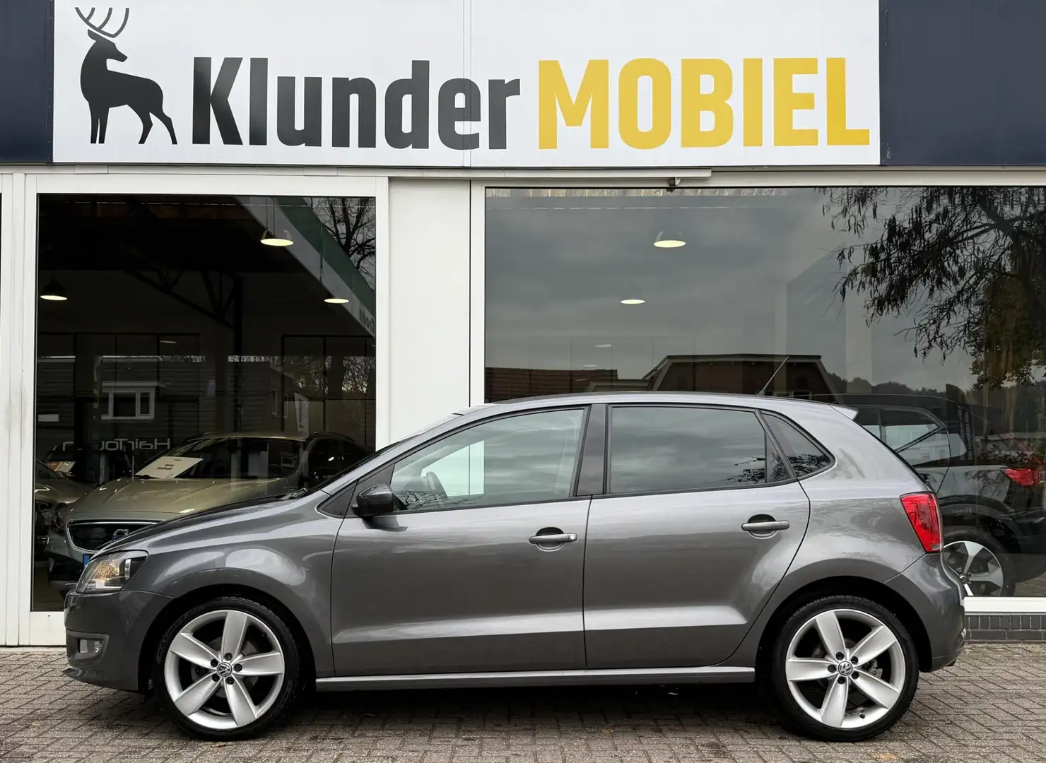 Volkswagen Polo 5-Drs. 1.2 TSI Highline |Airco|CruiseContr.|17" Ve Grijs - 2