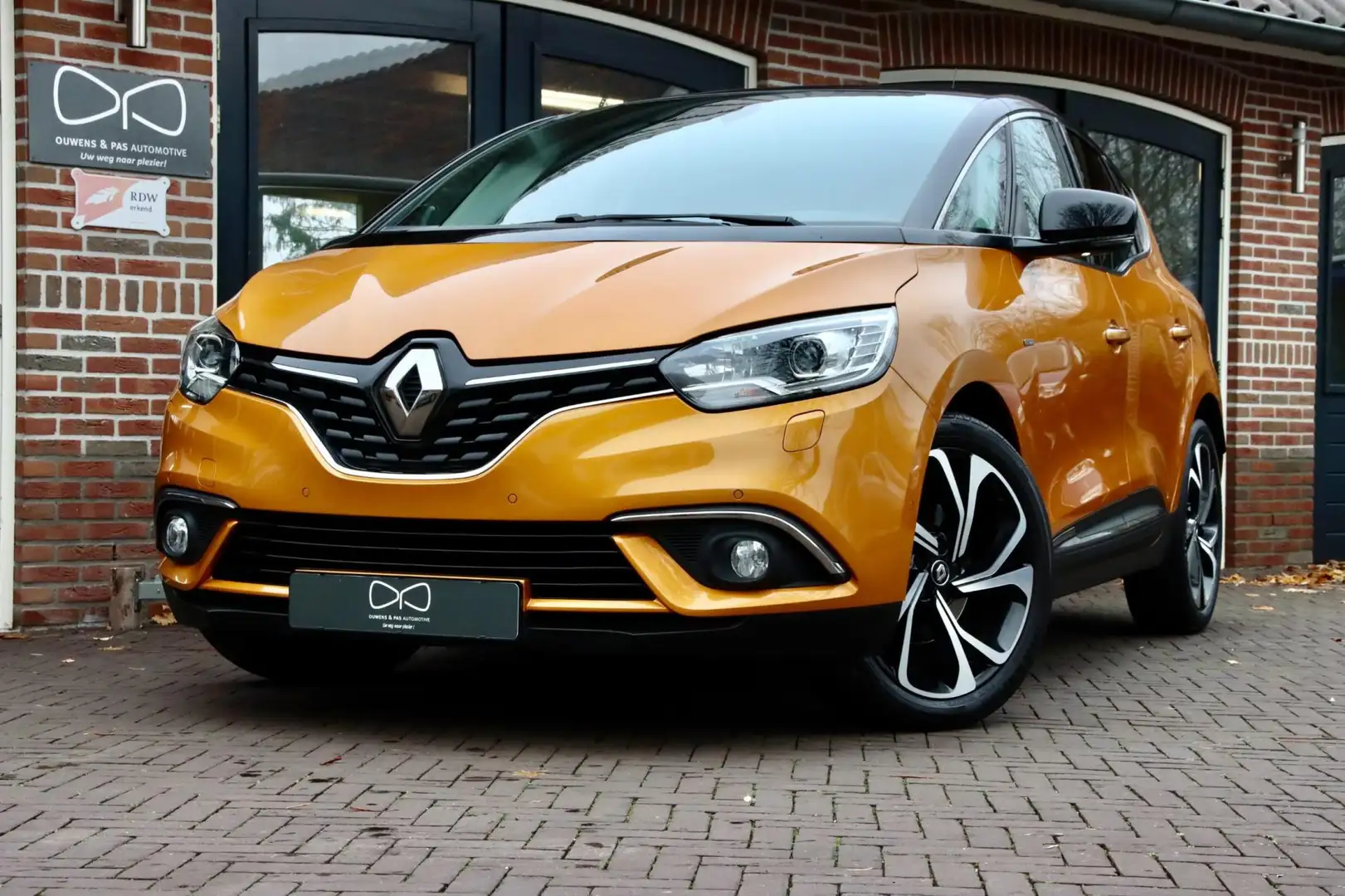 Renault Scenic 1.2 TCe Bose | CAMERA | MASSAGE | NAVIGATIE | CRUI Orange - 1
