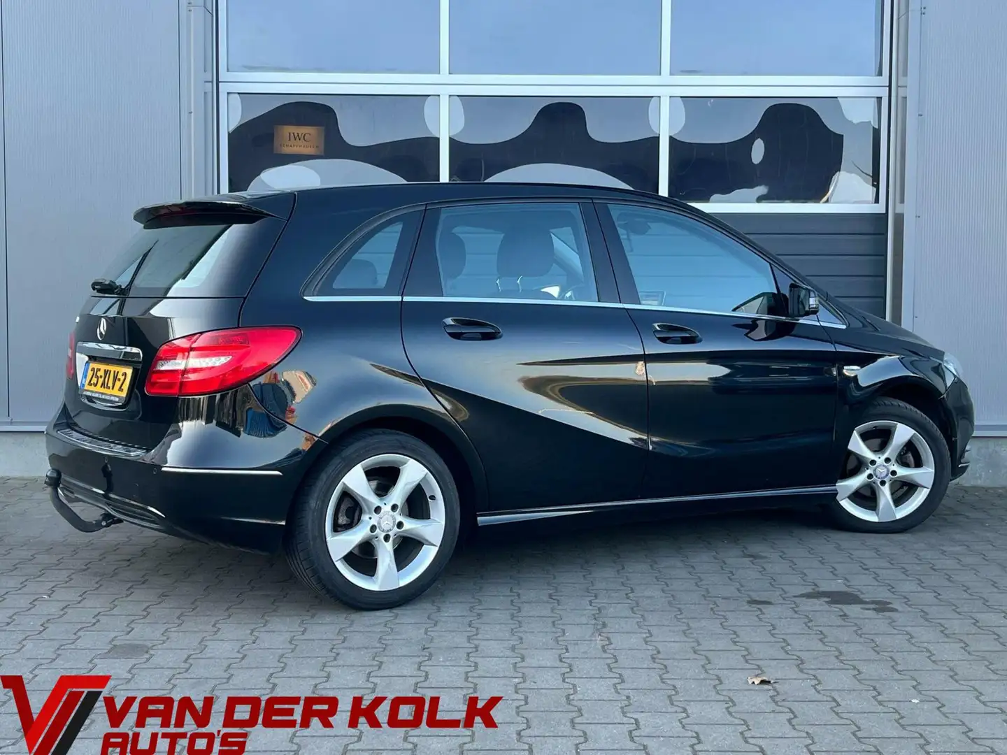 Mercedes-Benz B 180 Ambition Navi Cruise Trekhaak Nieuwe APK!! Black - 2