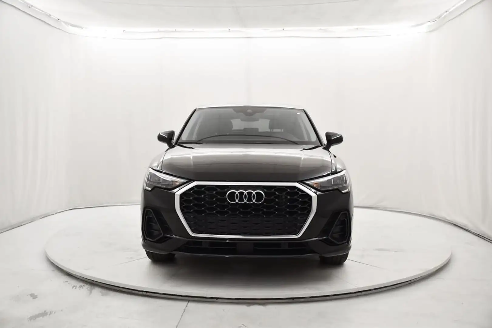 Audi Q3 Spb 35 Bz Cerchi 17,Acc,Led,Keyless,Aziendale Nero - 2