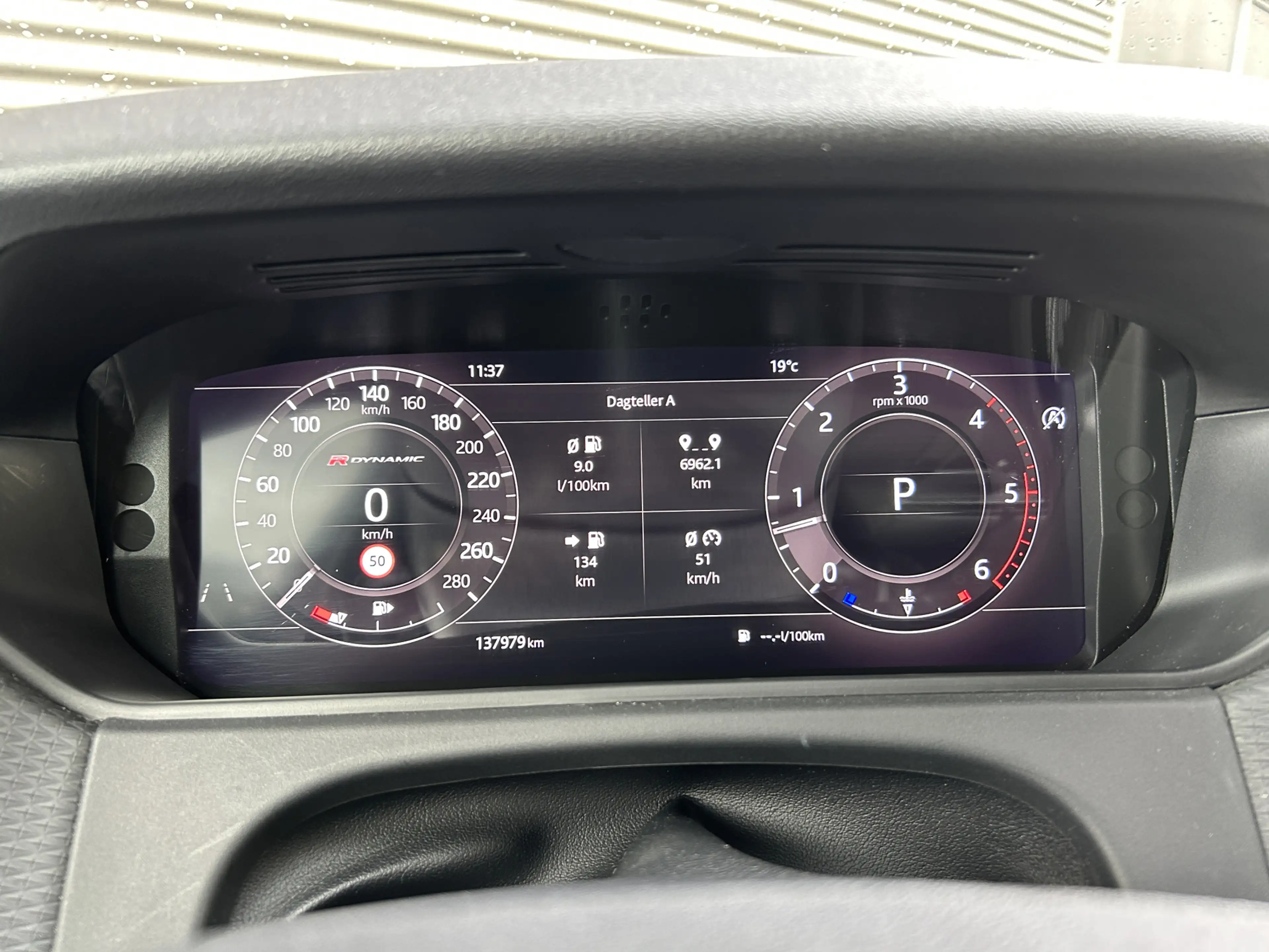 Land Rover Range Rover Velar 3.0 D300 AWD R-Dynamic HSE | Dealer Onderhouden | — photo 12