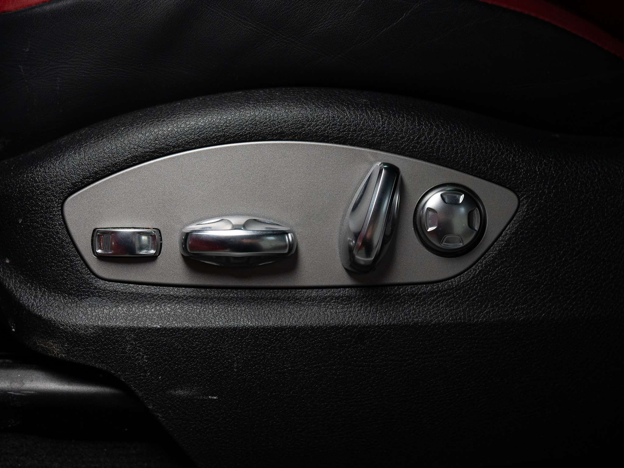 used 2023 Porsche Macan car, priced at $48,900