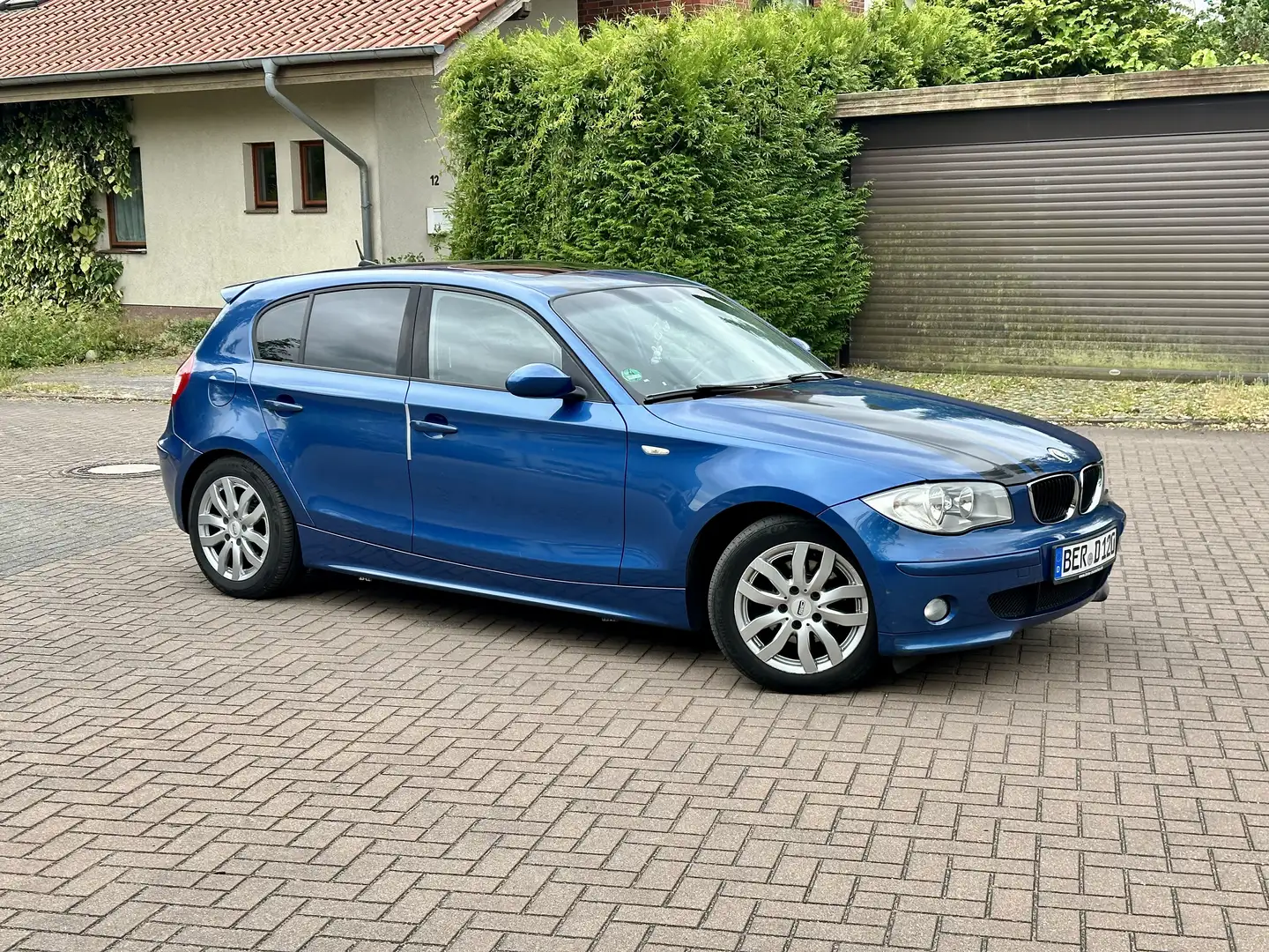 BMW 120 120d Blau - 1