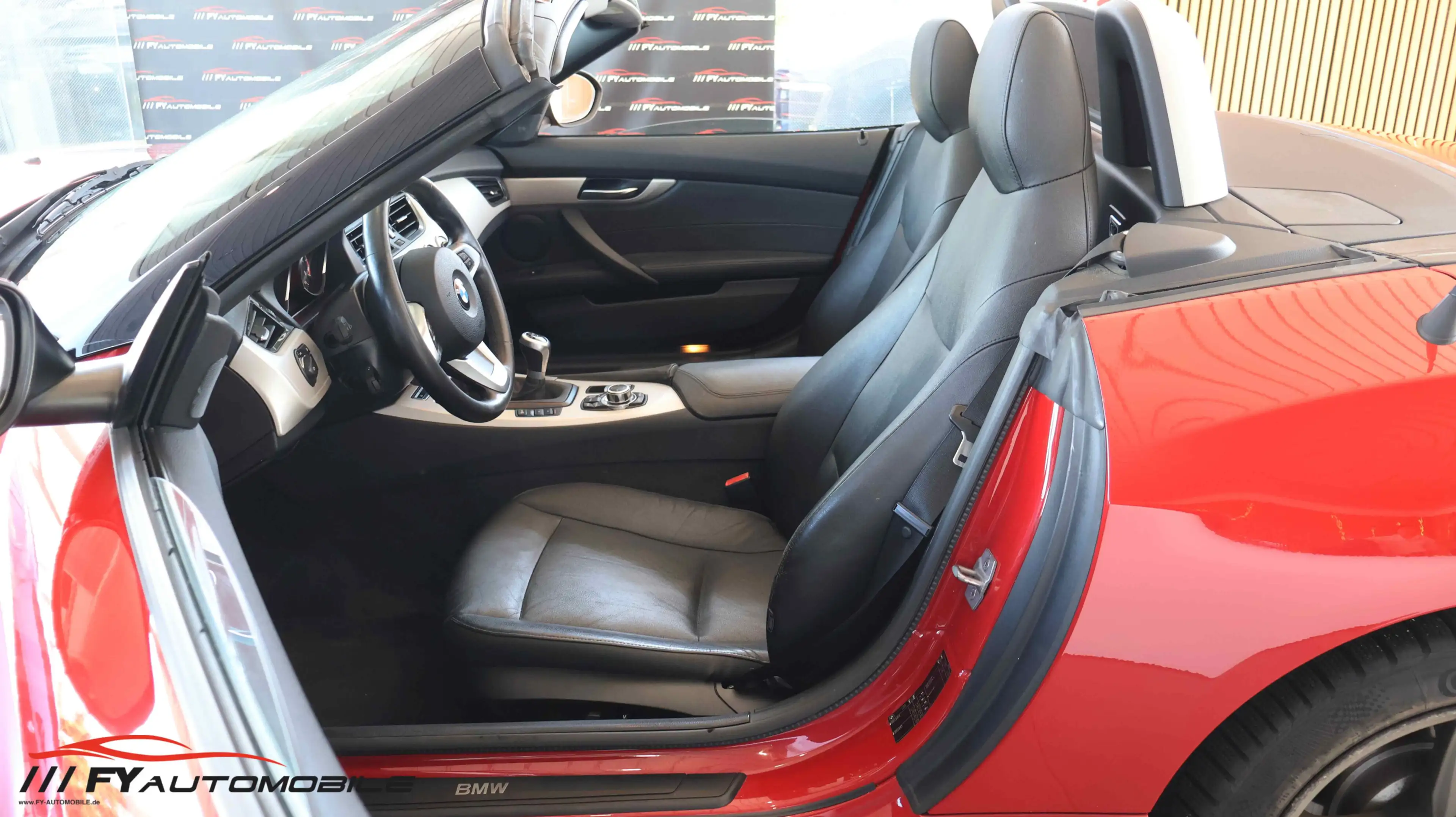 BMW Z4 sDrive 28 i Xenon* Navi* Garant* Sofort verf* — photo 12