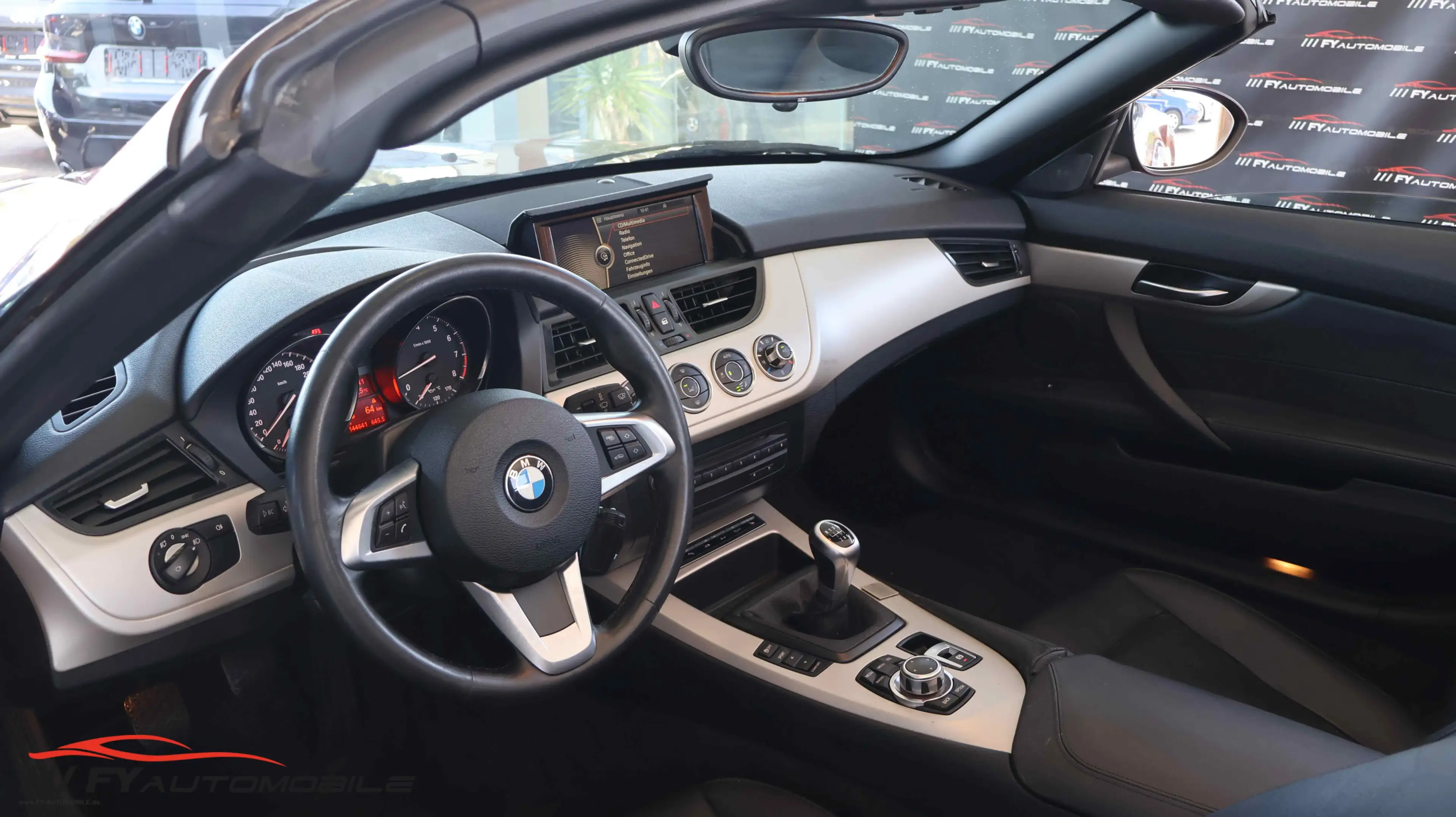 BMW Z4 sDrive 28 i Xenon* Navi* Garant* Sofort verf* — photo 13