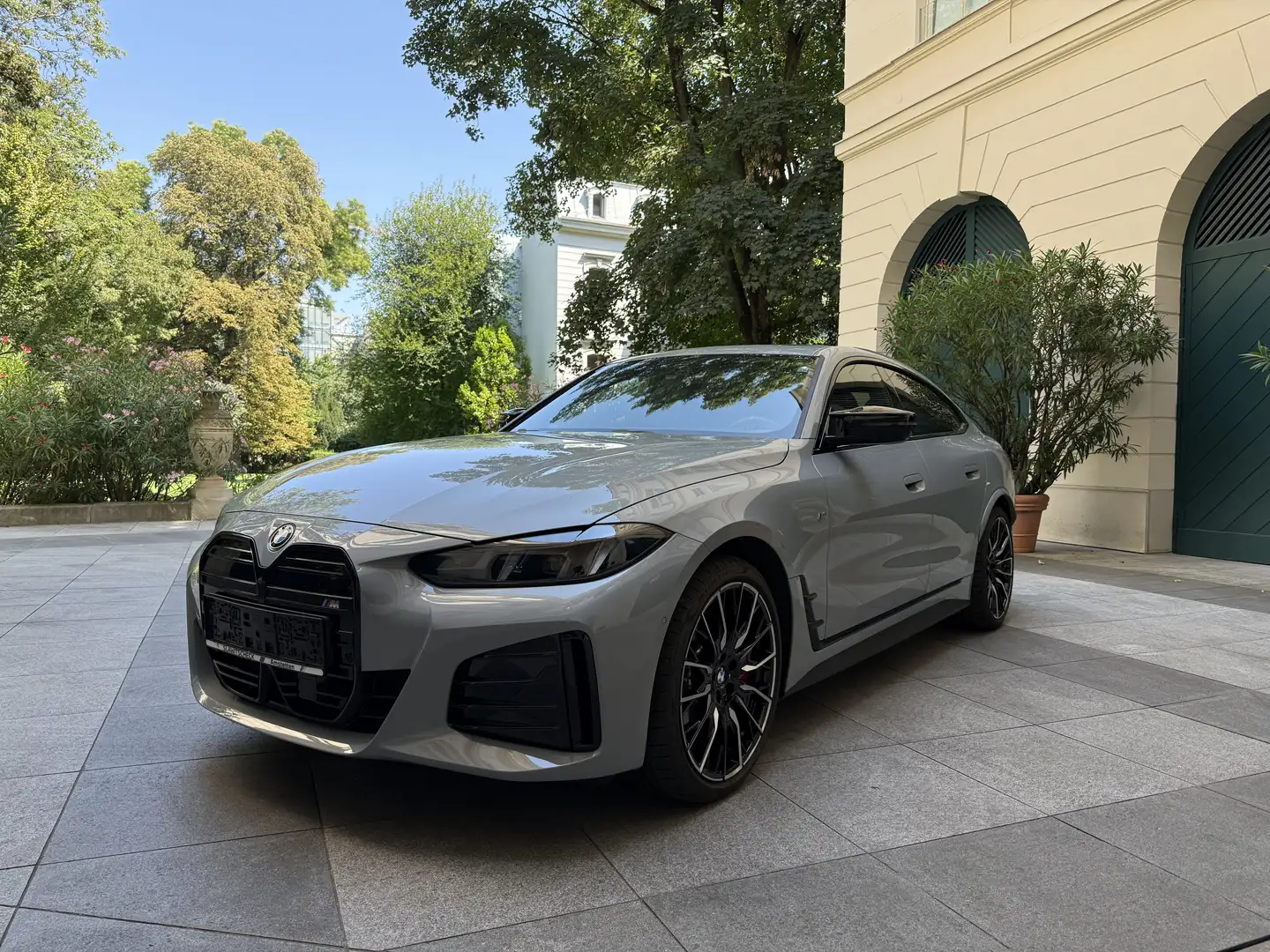 BMW i4 Gran Coupe xDrive M50 - Leasing 0,99% Grau - 1