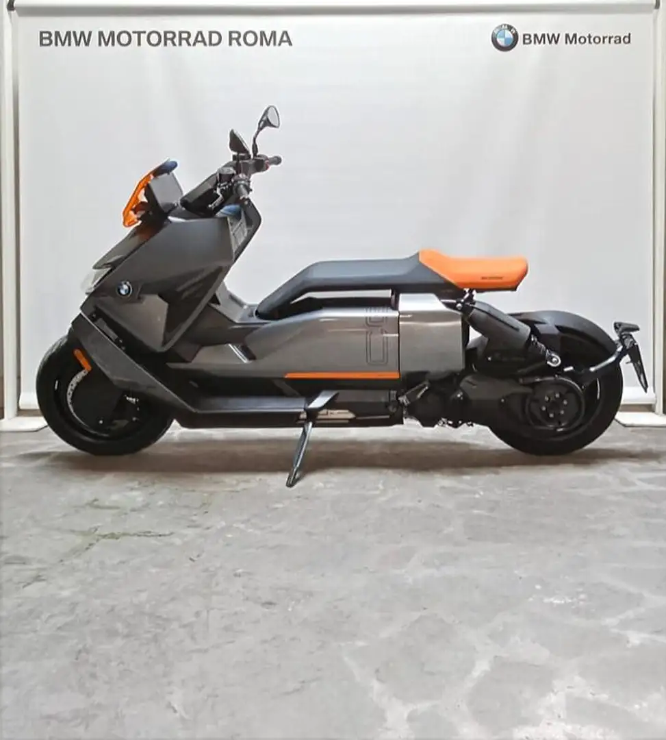 BMW CE 04 Abs Šedá - 1