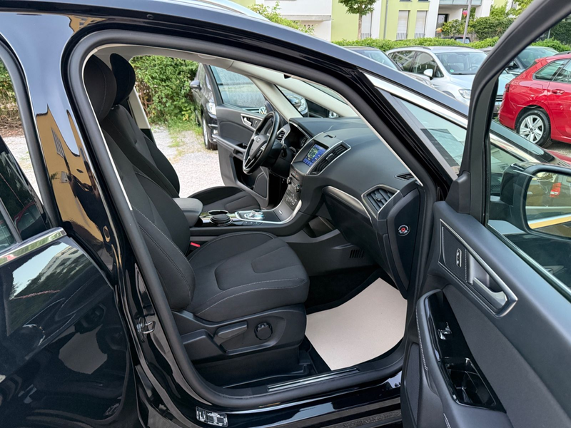 Ford S-Max 2.0 EcoBlue Aut Titanium Kamera Navi 1.Han — photo 13