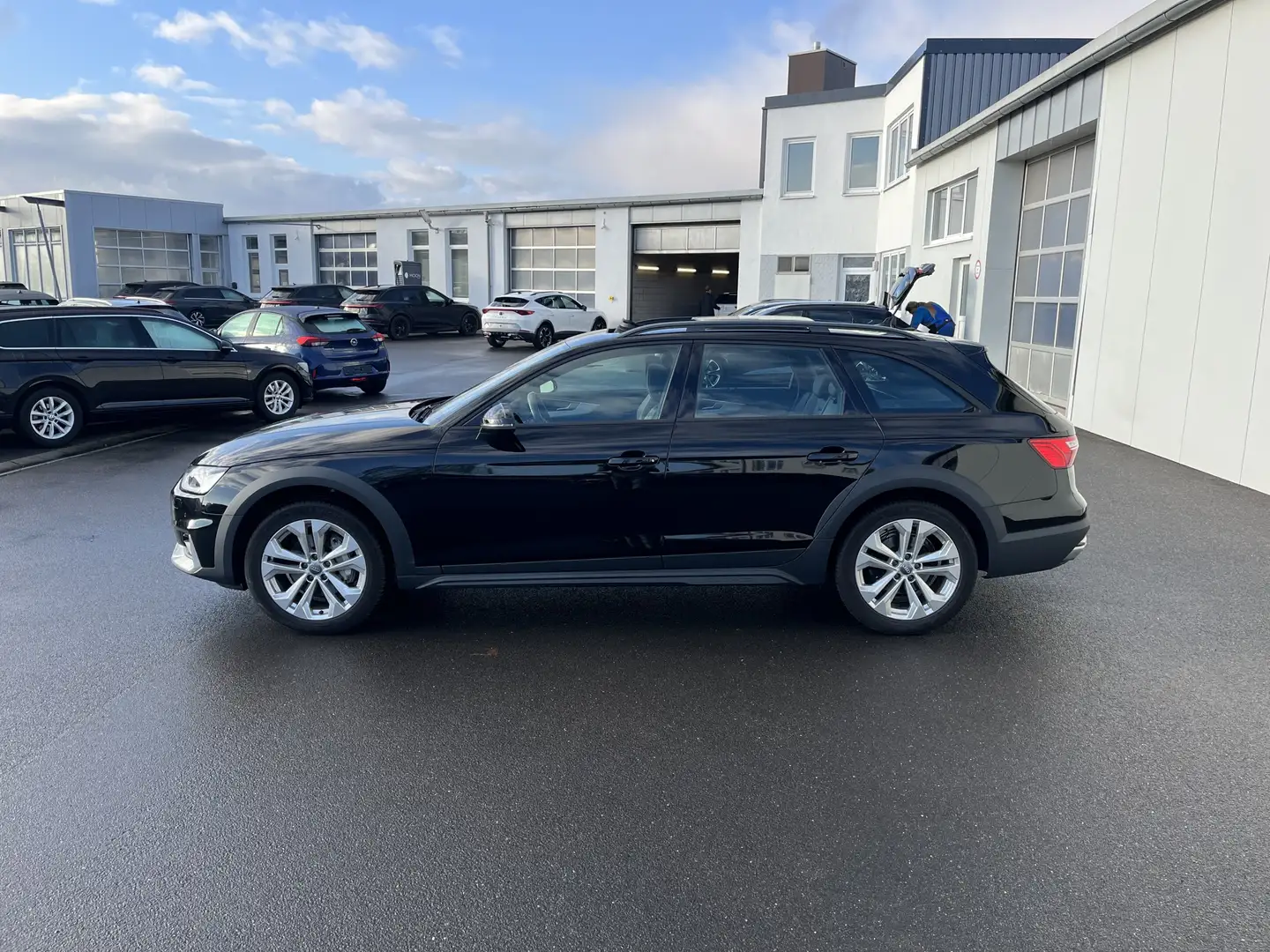 Audi A4 allroad 40 2.0 TDI quattro S tronic 188€ m. 20% Anzahlun Schwarz - 2