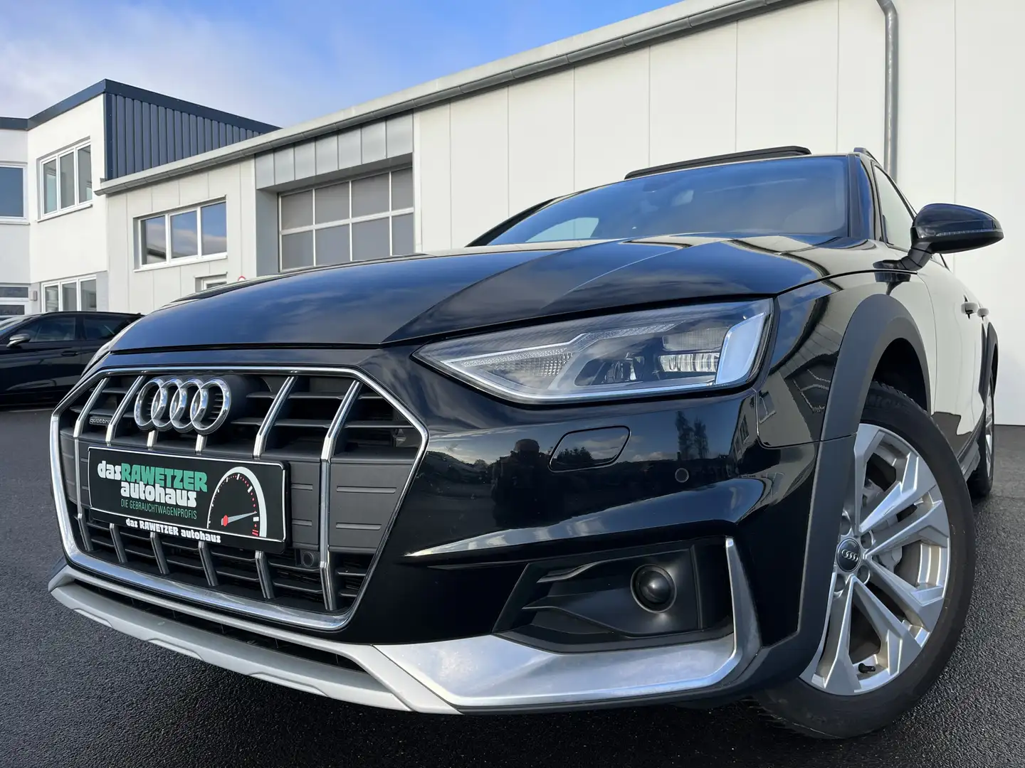 Audi A4 allroad 40 2.0 TDI quattro S tronic 188€ m. 20% Anzahlun Schwarz - 1