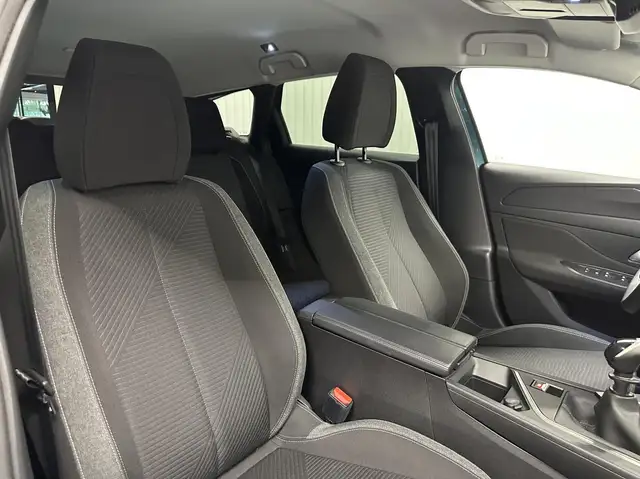 Peugeot 308 SW view 12