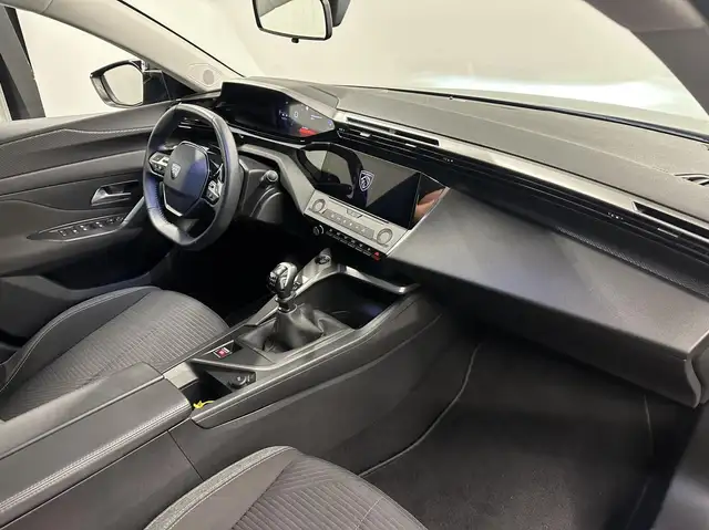 Peugeot 308 SW view 11