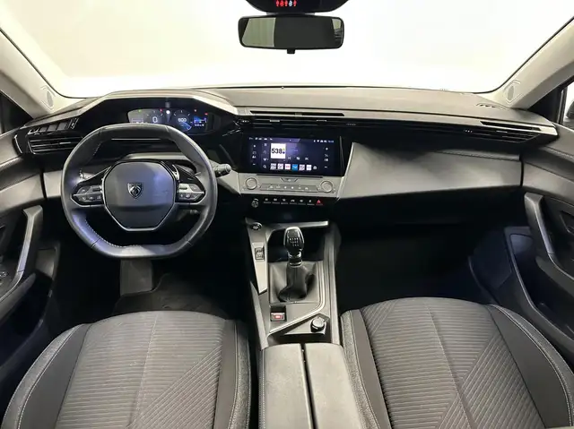 Peugeot 308 SW view 2