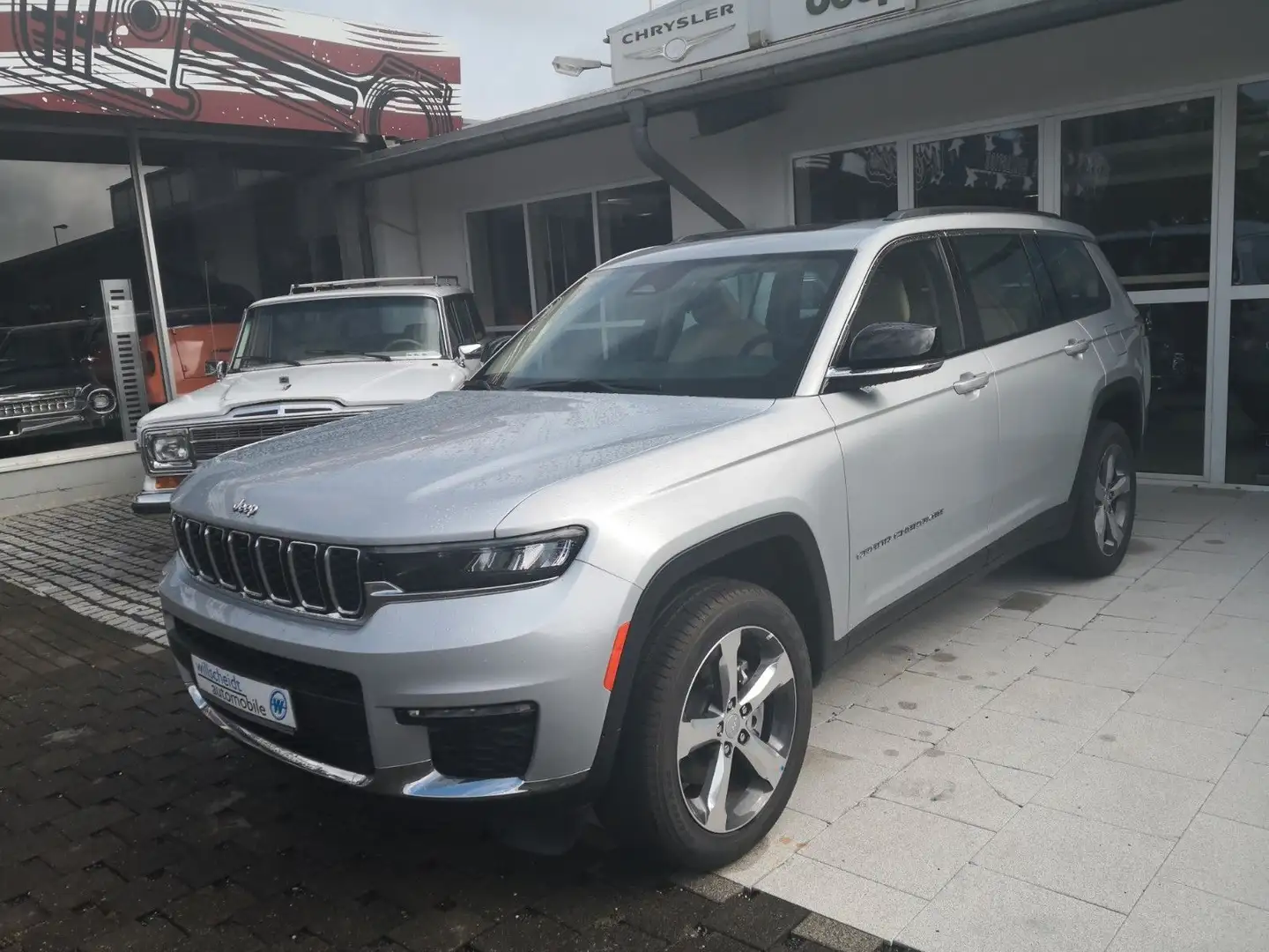 Jeep Grand Cherokee L Limited Silber - 1