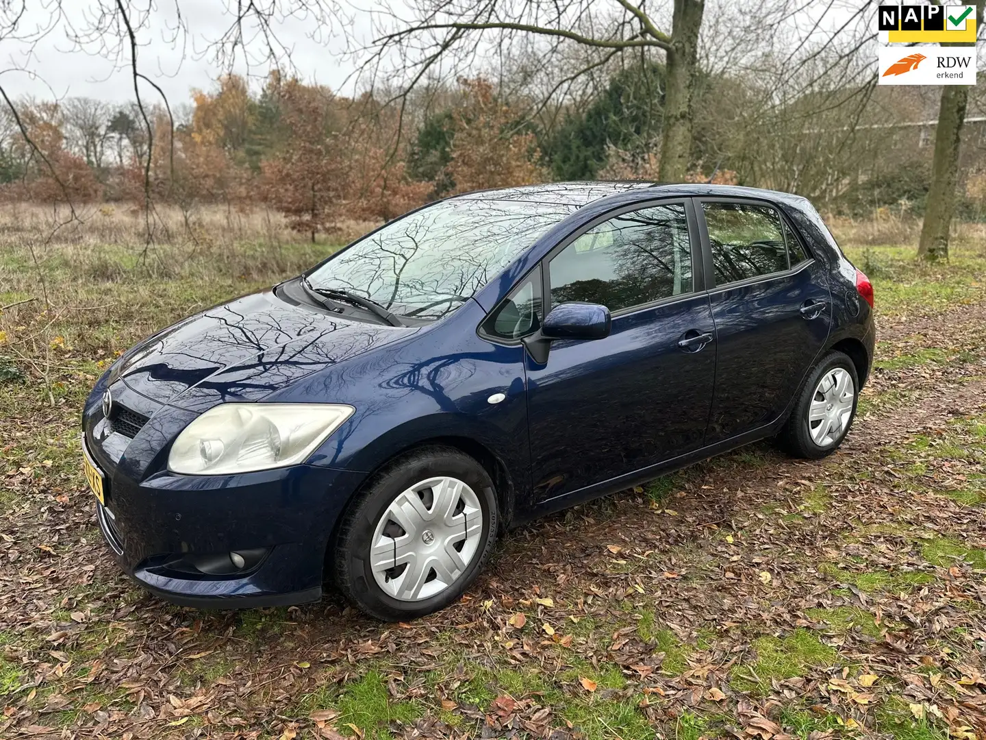 Toyota Auris 1.6-16V Sol apk t/m 28-04-2026 Blauw - 1