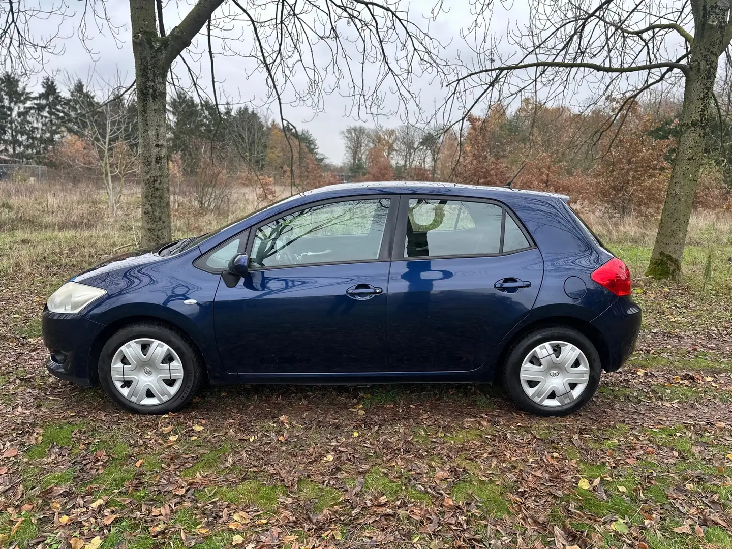 Toyota Auris 1.6-16V Sol apk t/m 28-04-2026 Blauw - 2