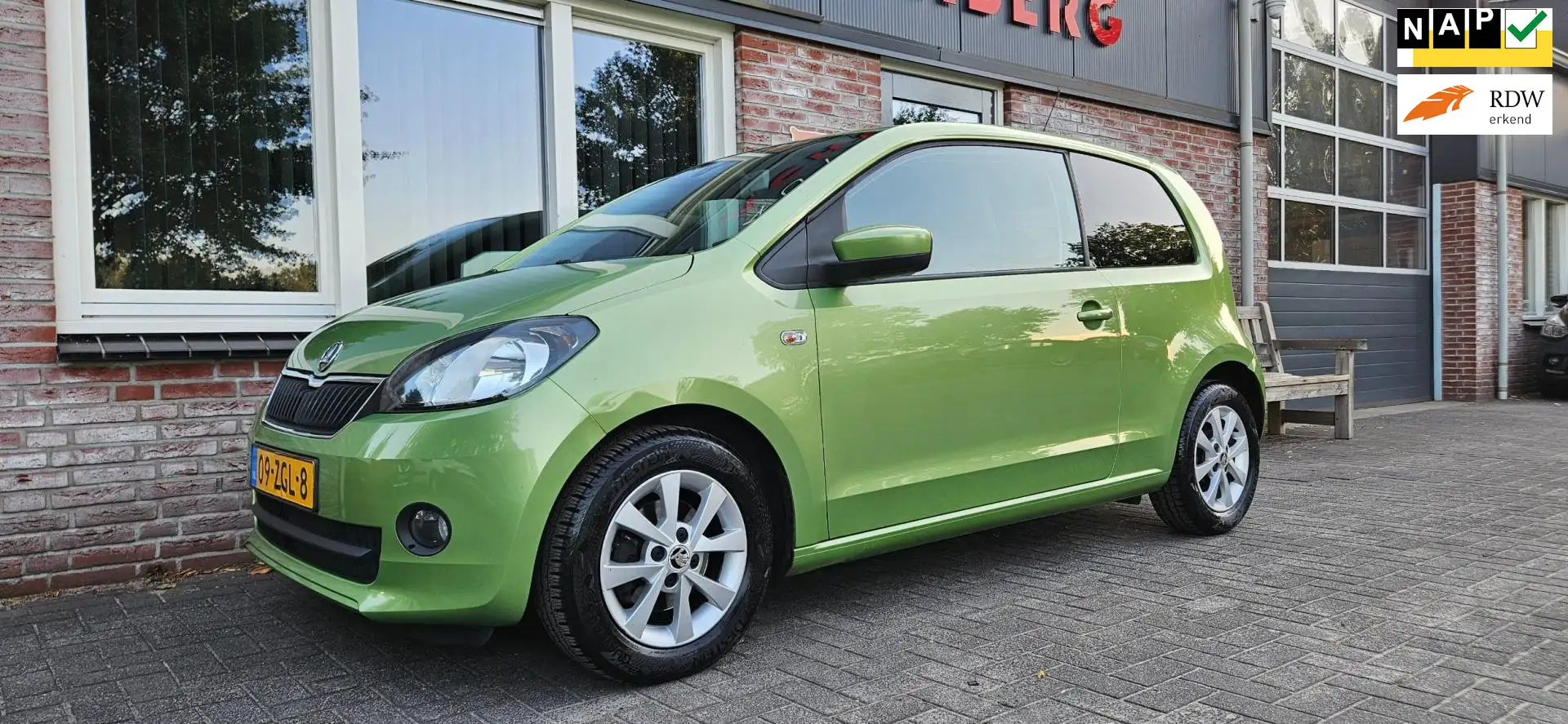 Skoda Citigo 1.0 Greentech Tour Airco! Cruise Control! PDC! Nav Groen - 1