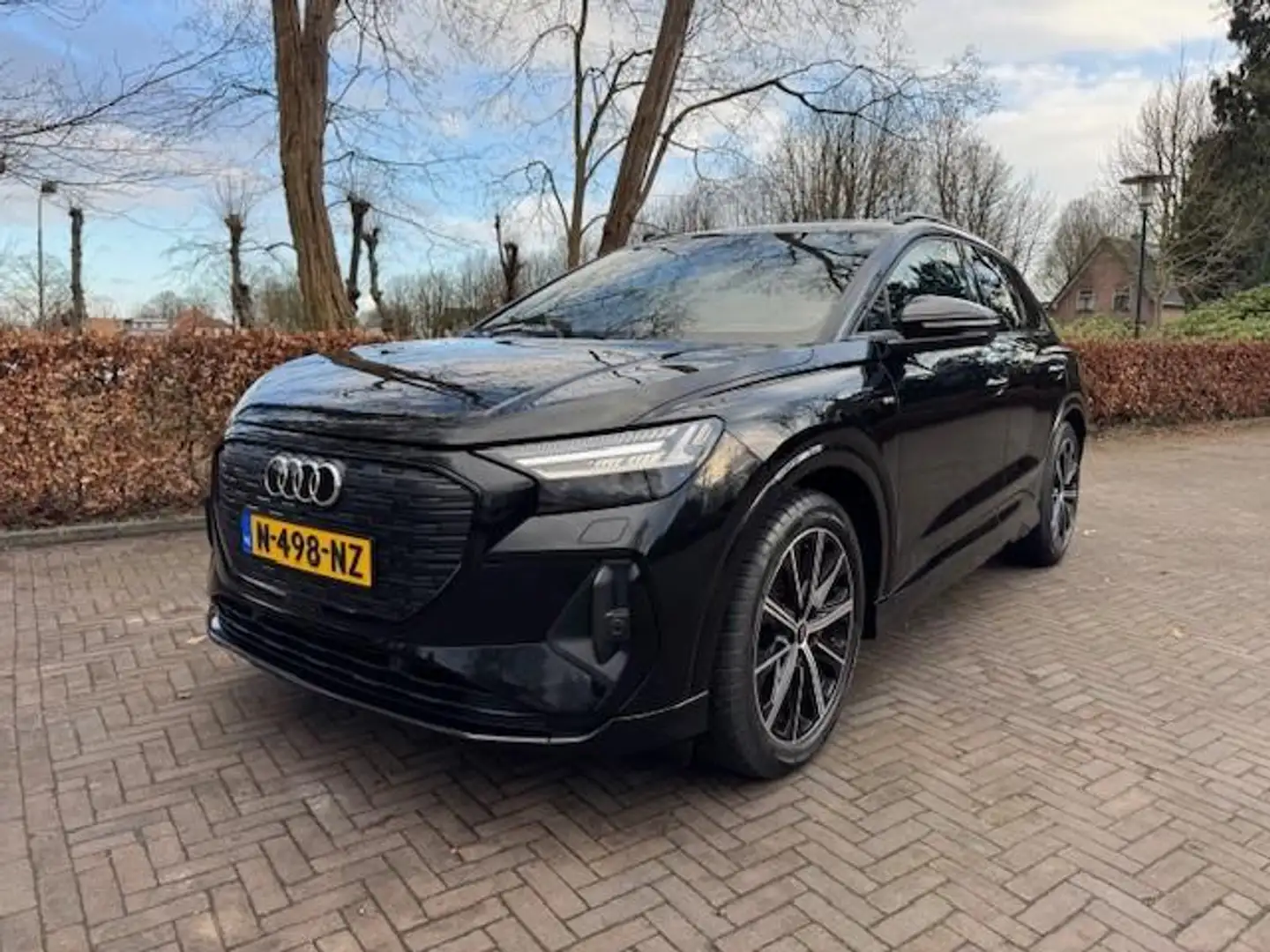 Audi Q4 e-tron 40 Launch Edition S Competition 77KWH SOH 93.4% WA Schwarz - 1