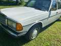 Mercedes-Benz 240 Oldtimer Limousine Weiß - thumbnail 7