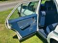 Mercedes-Benz 240 Oldtimer Limousine Weiß - thumbnail 34