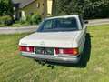 Mercedes-Benz 240 Oldtimer Limousine Weiß - thumbnail 6