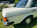 Mercedes-Benz 240 Oldtimer Limousine Weiß - thumbnail 5