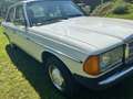 Mercedes-Benz 240 Oldtimer Limousine Weiß - thumbnail 8
