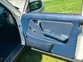 Mercedes-Benz 240 Oldtimer Limousine Weiß - thumbnail 36
