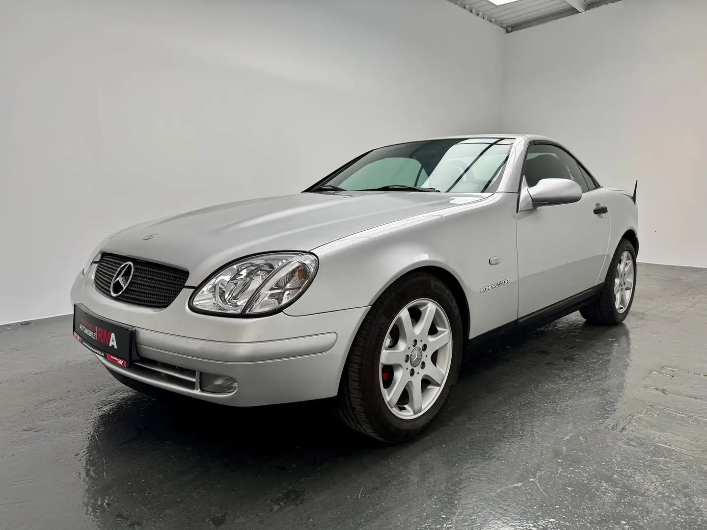 Mercedes-Benz SLK 230 2.3 Kompressor KAT+KLIMA+SHZ+LEDER+RADIO Silber - 2