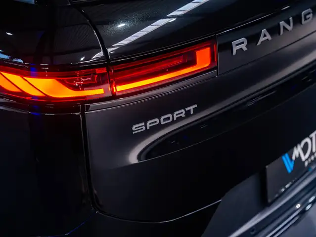 Land Rover Range Rover Sport view 9