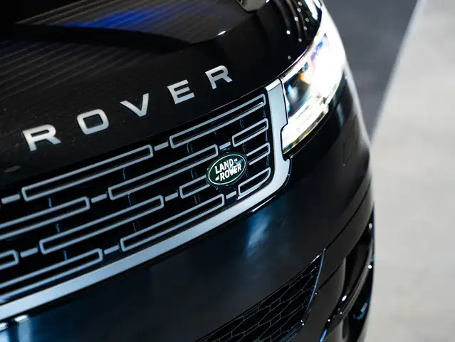 Land Rover Range Rover Sport view 7