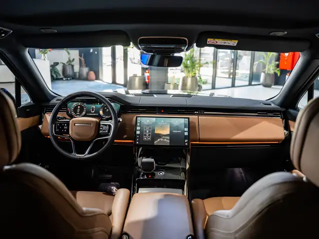 Land Rover Range Rover Sport view 12