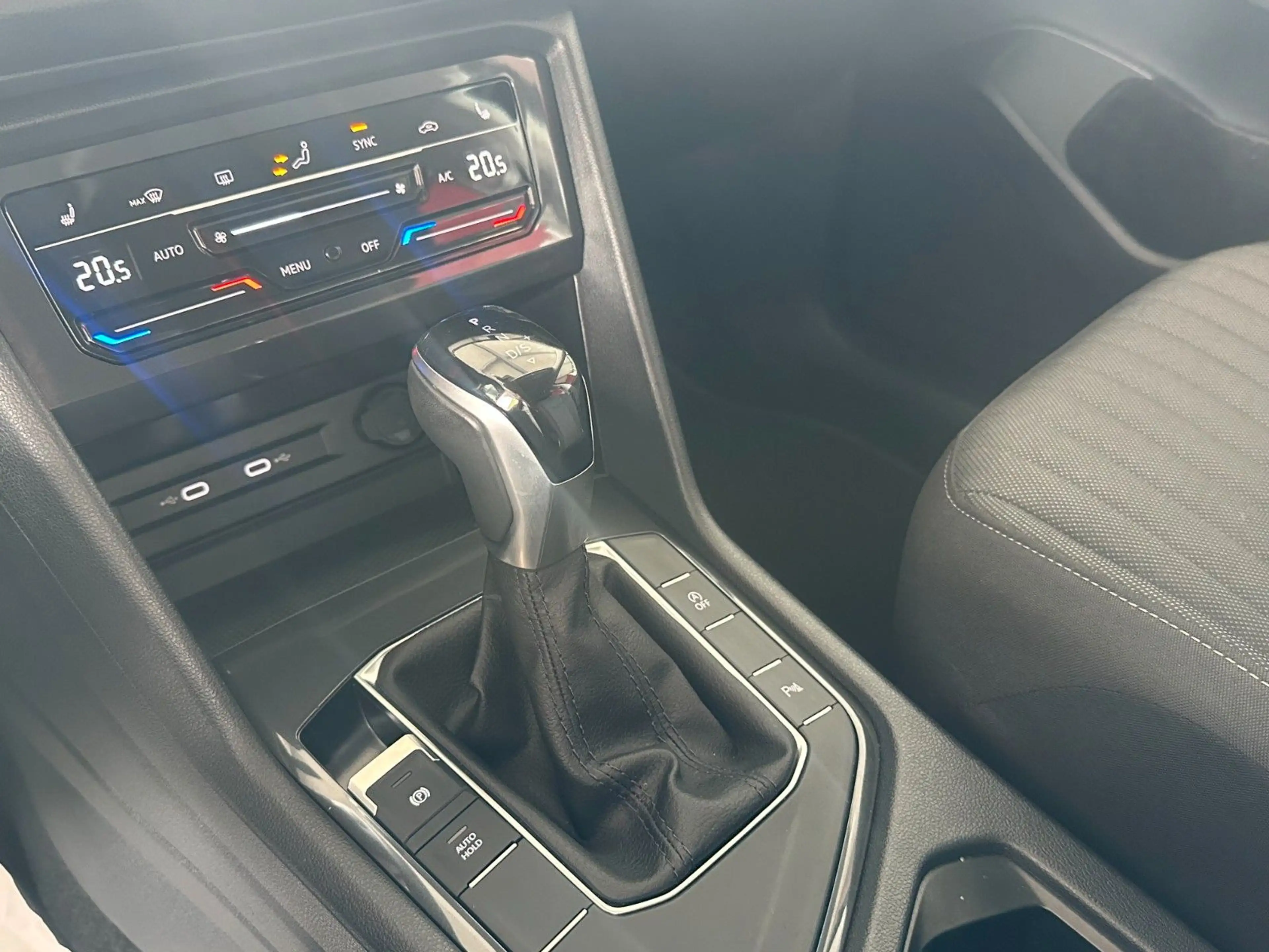 Volkswagen Tiguan Allspace 1.5TSI DSG,7SITZ,AHK,NaviLED,1Hd — photo 12