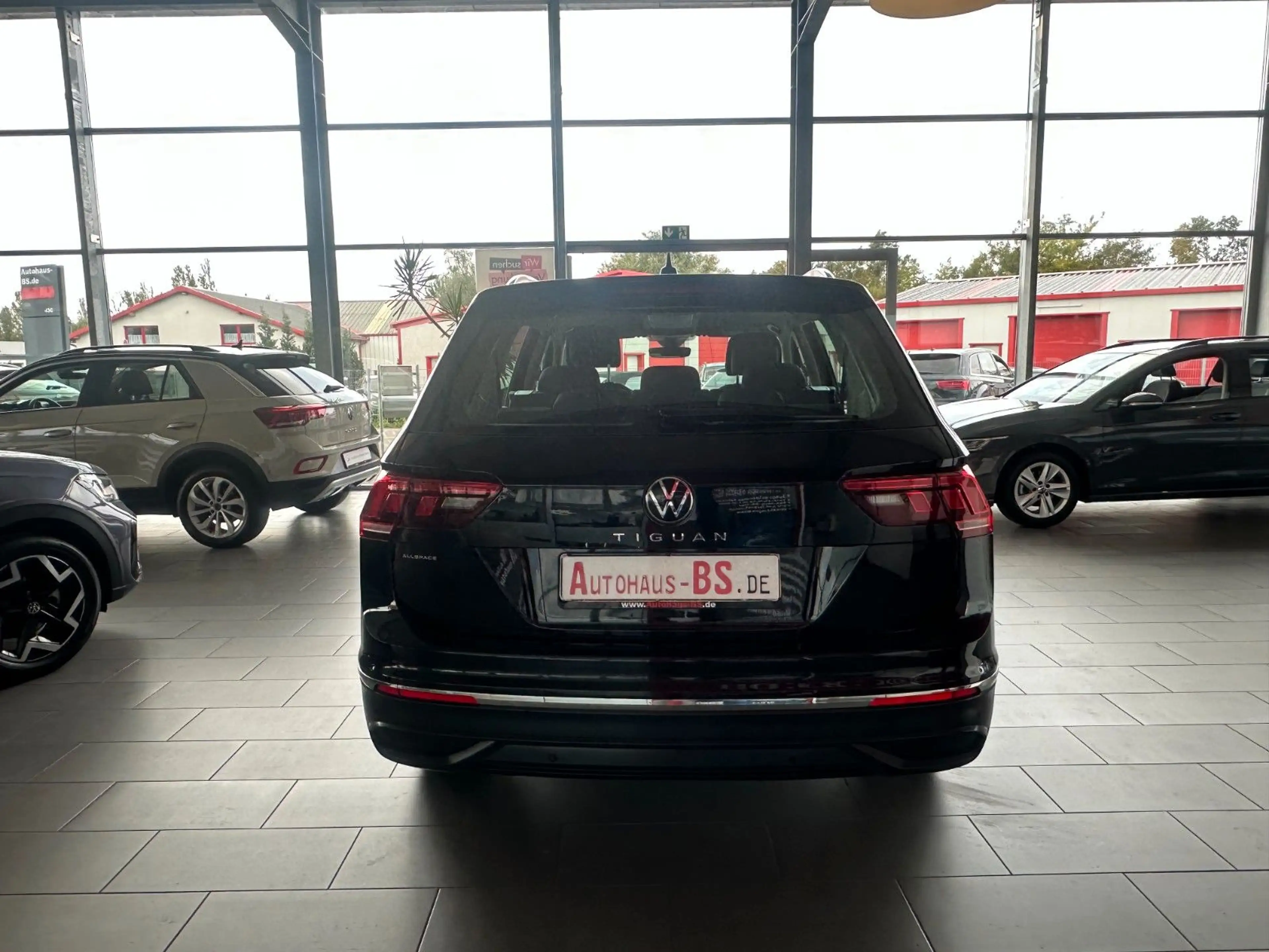 Volkswagen Tiguan Allspace 1.5TSI DSG,7SITZ,AHK,NaviLED,1Hd — photo 6