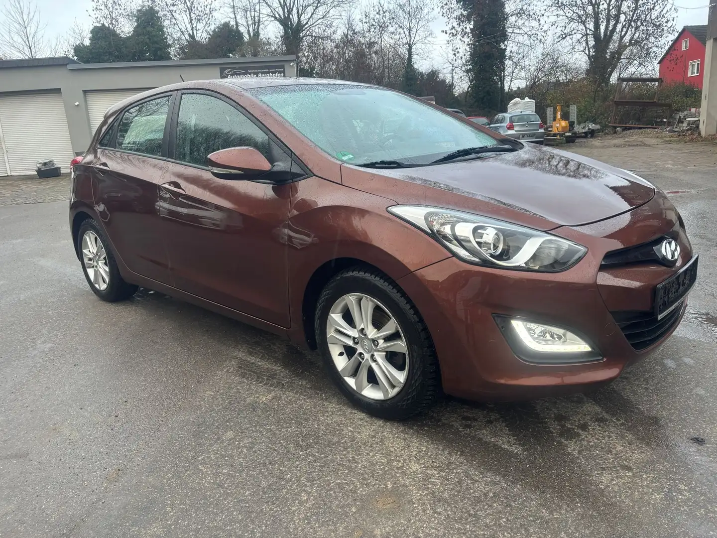 Hyundai i30 Intro Edition Braun - 1