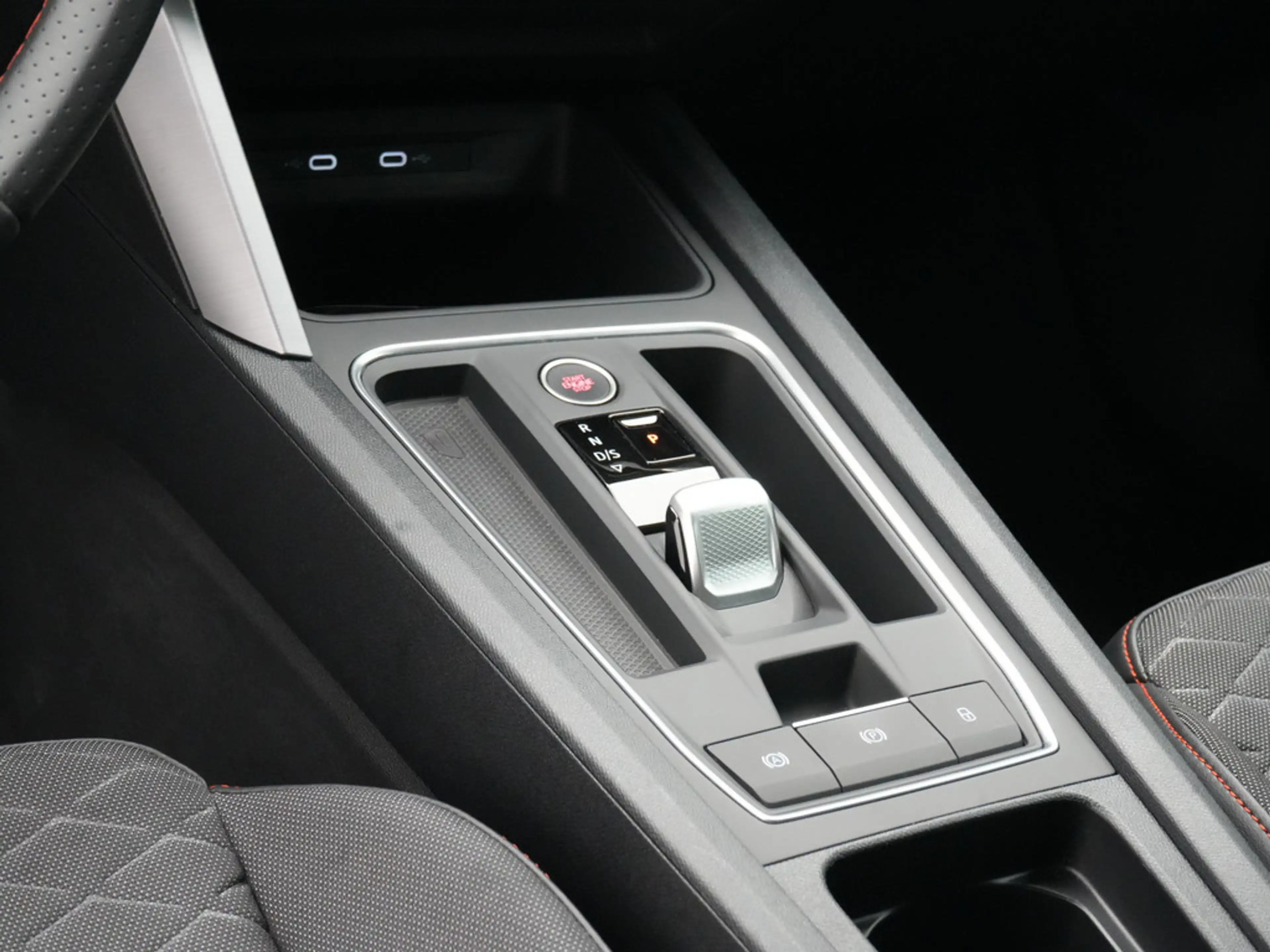 SEAT Leon ST FR DSG AHK ACC NAVI VIRT KAM LEDER SH — photo 12