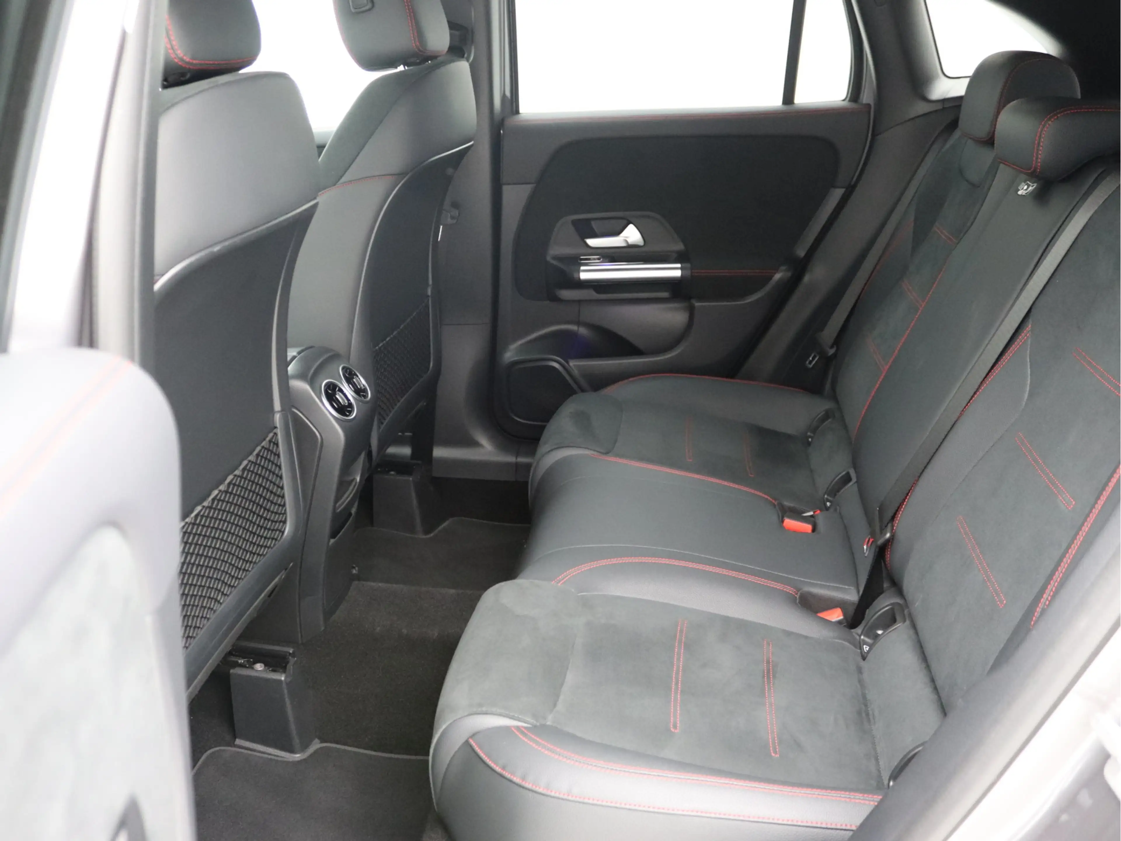 Mercedes-Benz GLA 250 4MATIC AMG Memory, 360° Camera, Sfeer, Carplay — photo 11