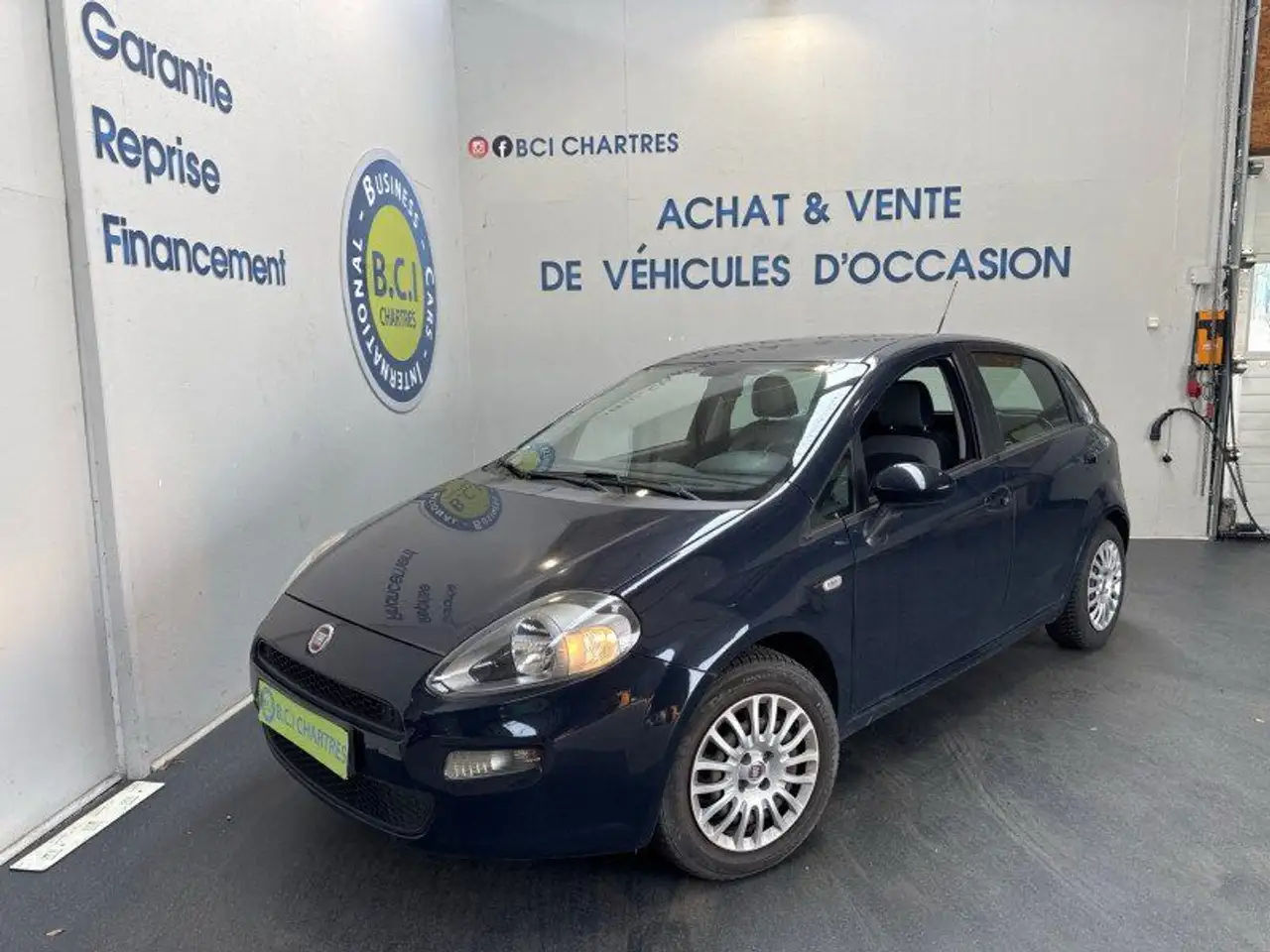 Fiat Punto 1.3 MULTIJET 16V 85CH S\u0026S LOUNGE 90