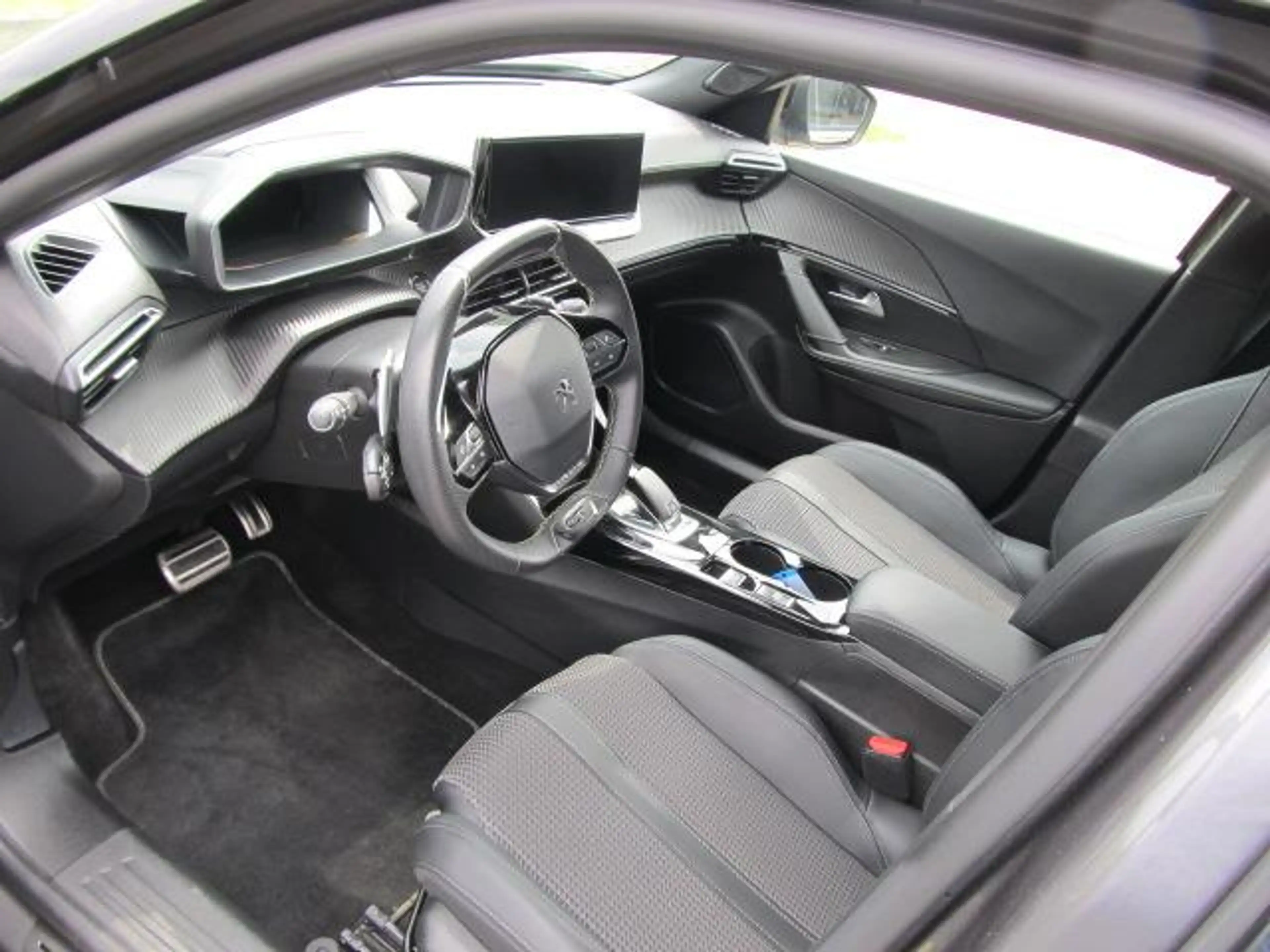 Peugeot 2008 1.2 PureTech GT-line 130pk Automaat — photo 10