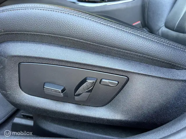 BMW 5 Series view 12