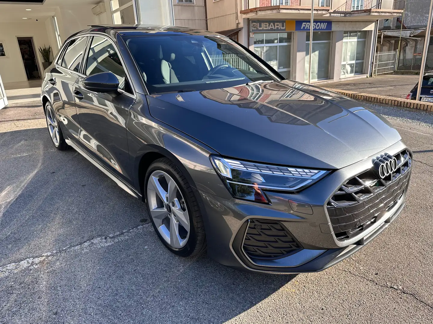 Audi A3 Sportback 35 2.0 tdi S line PANORAMA; MATRIX; R18 Gris - 1