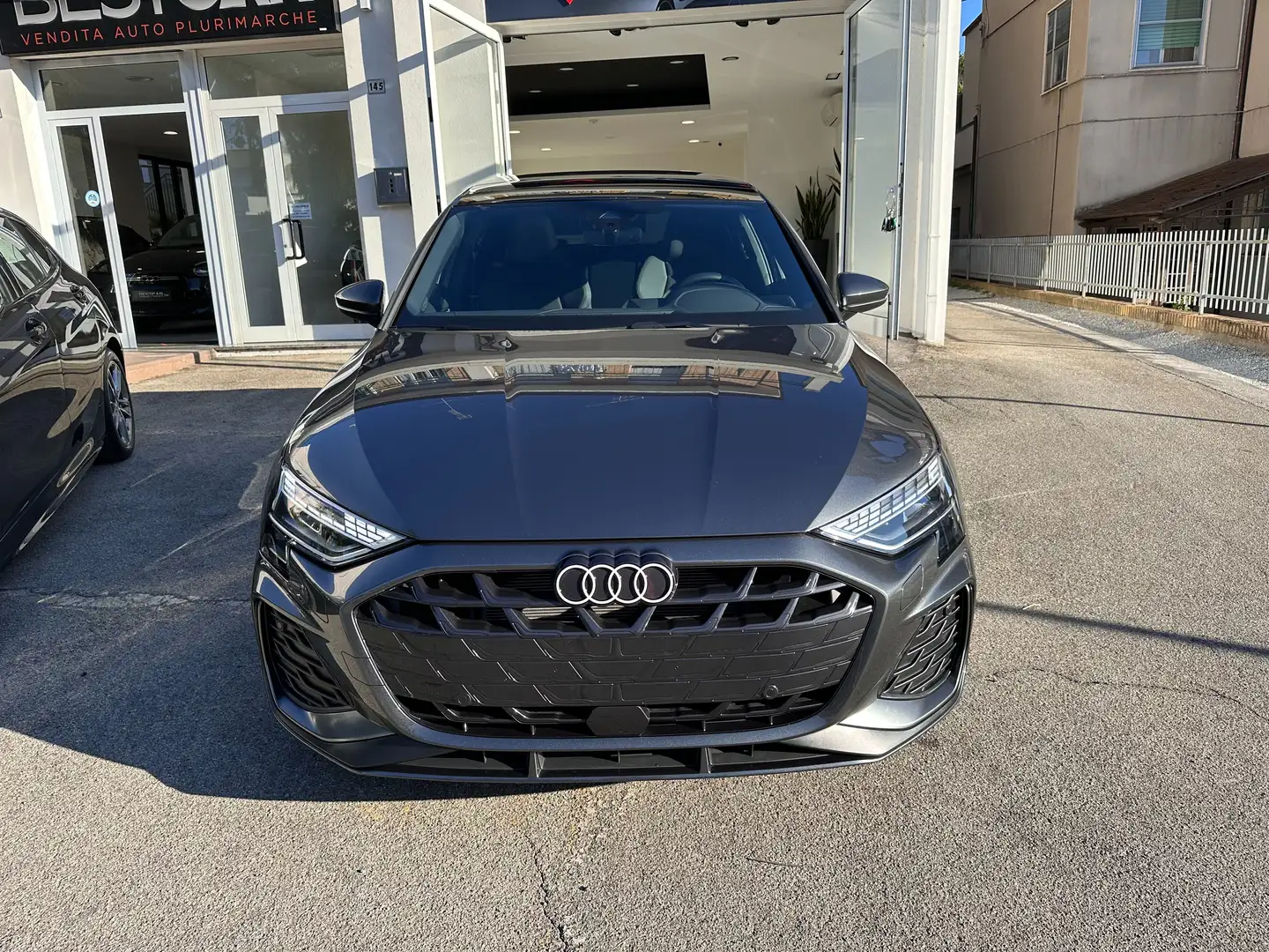 Audi A3 Sportback 35 2.0 tdi S line PANORAMA; MATRIX; R18 Gris - 2