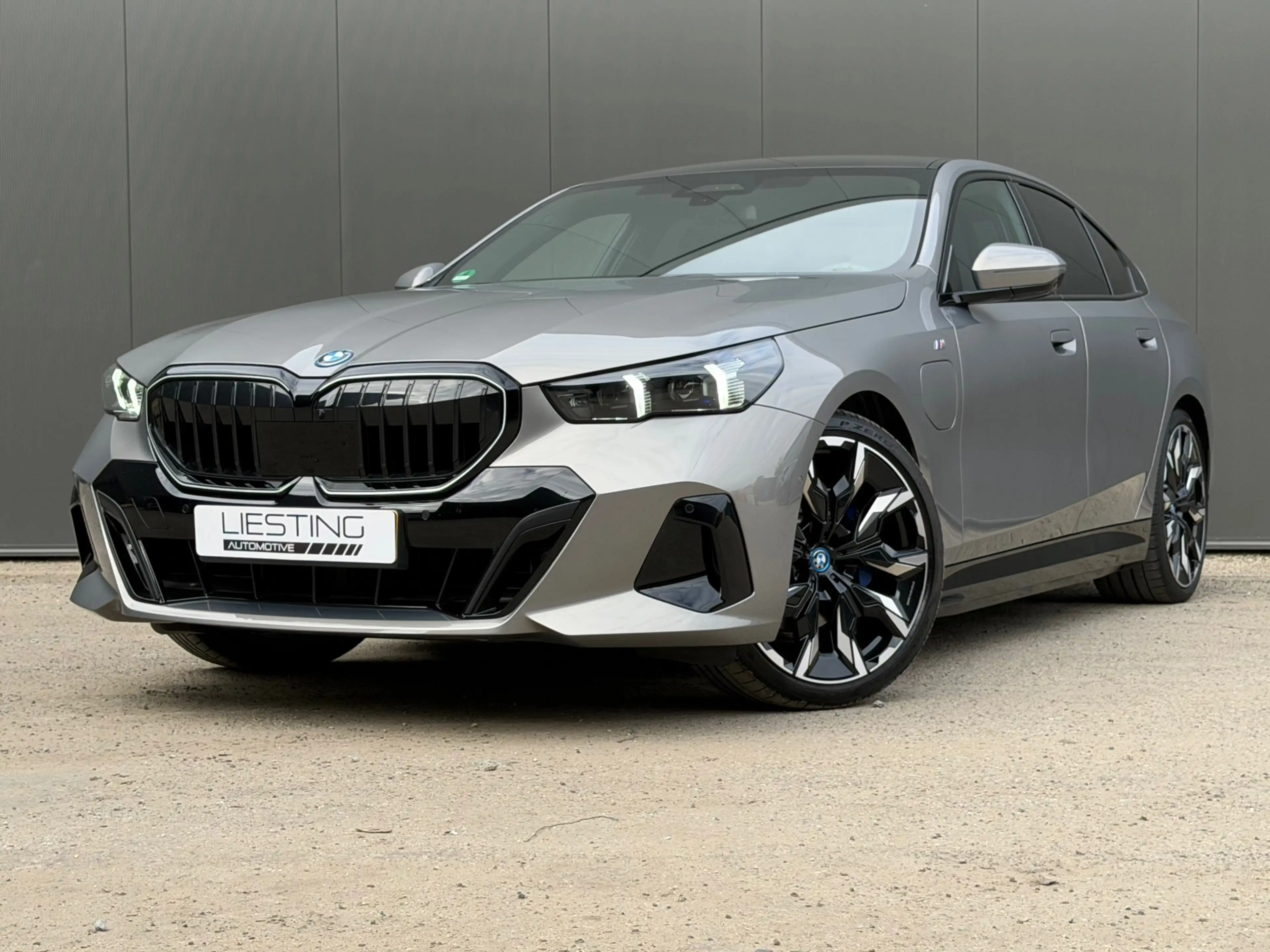 BMW 530 5-serie 530e M-Sport Pro - Pano Trekhaak Comfortst