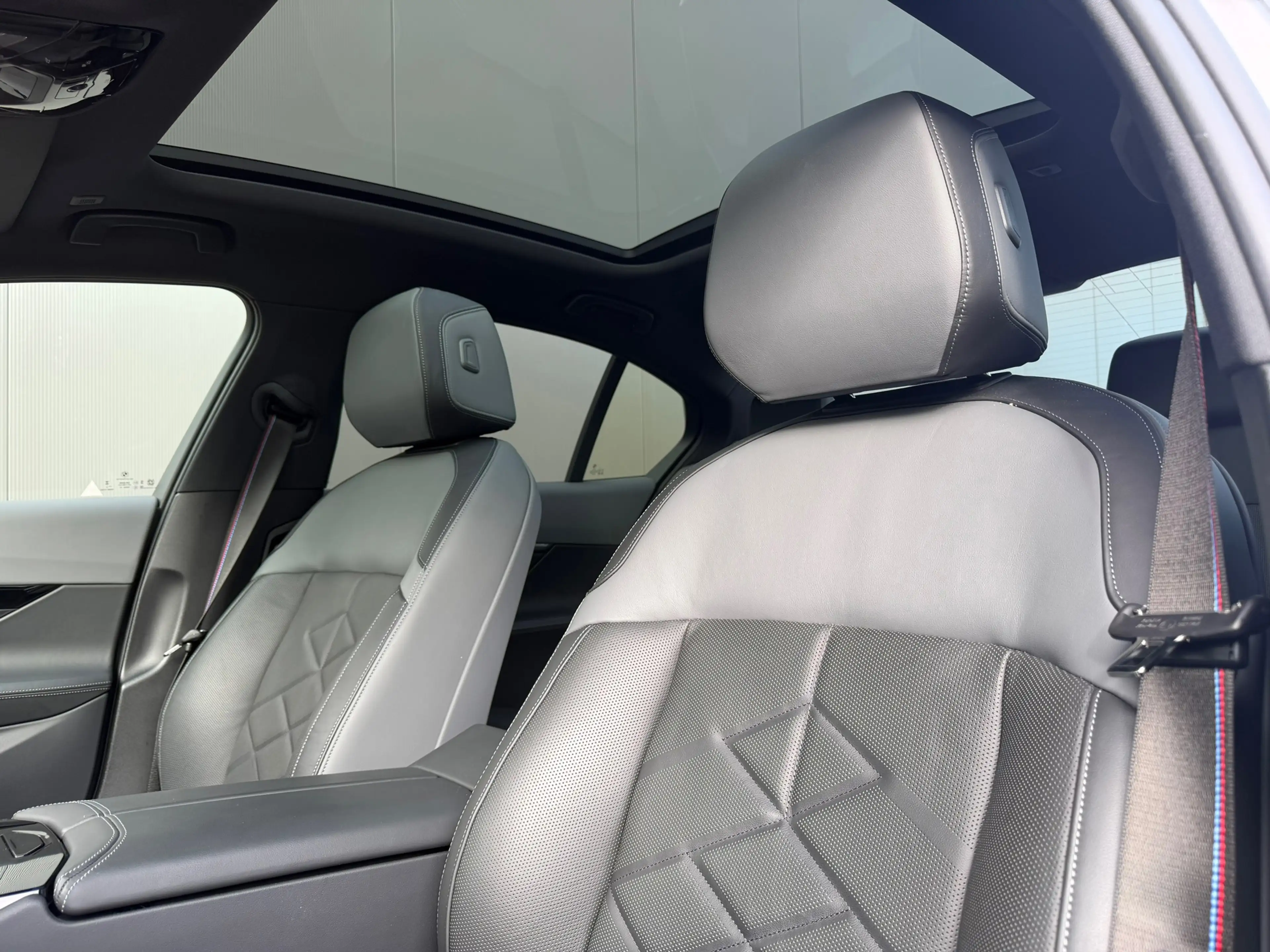BMW 530 5-serie 530e M-Sport Pro - Pano Trekhaak Comfortst — photo 4