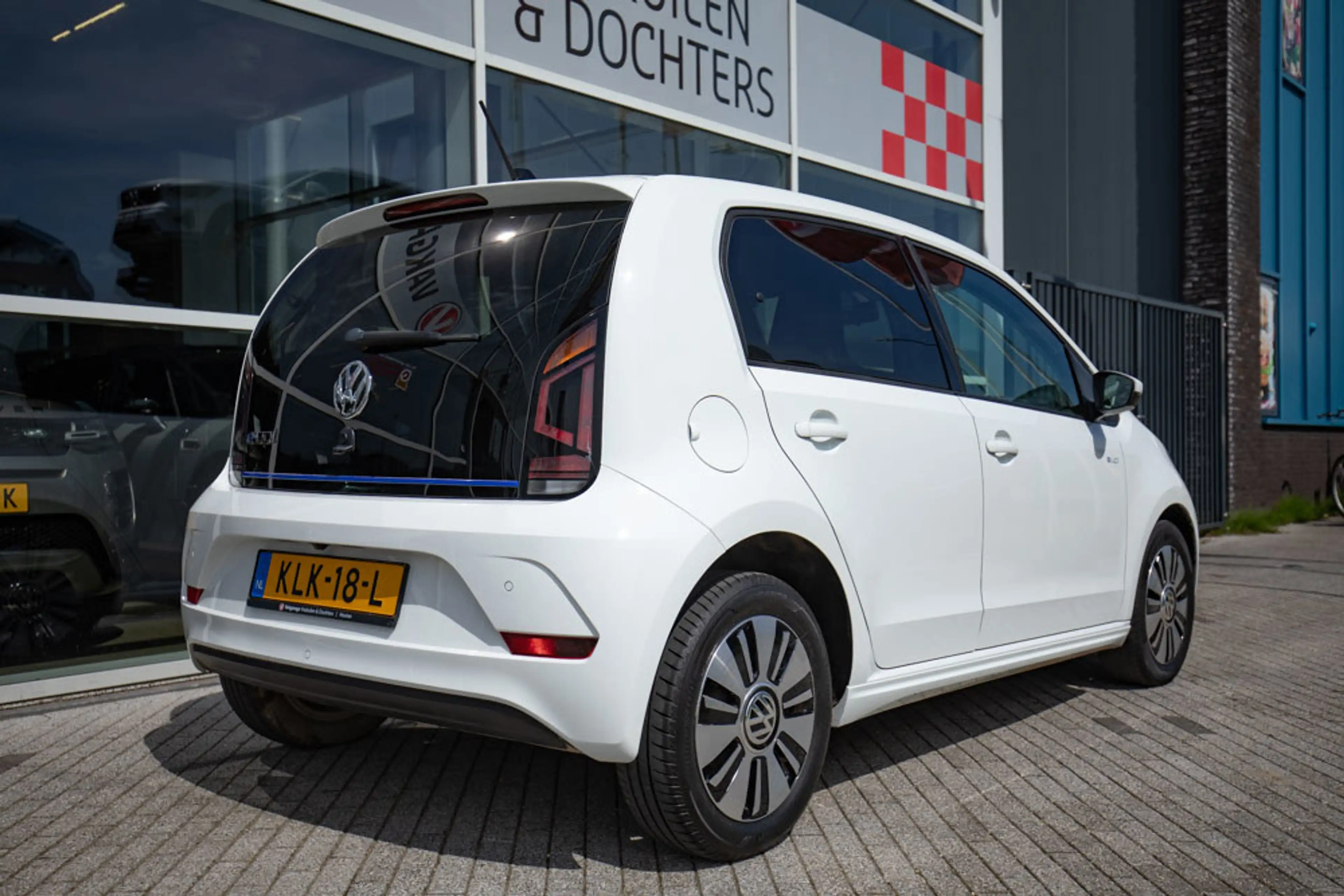 Volkswagen e-up! Achteruitrijcamera | Parkeersensoren | 19kwh — photo 12