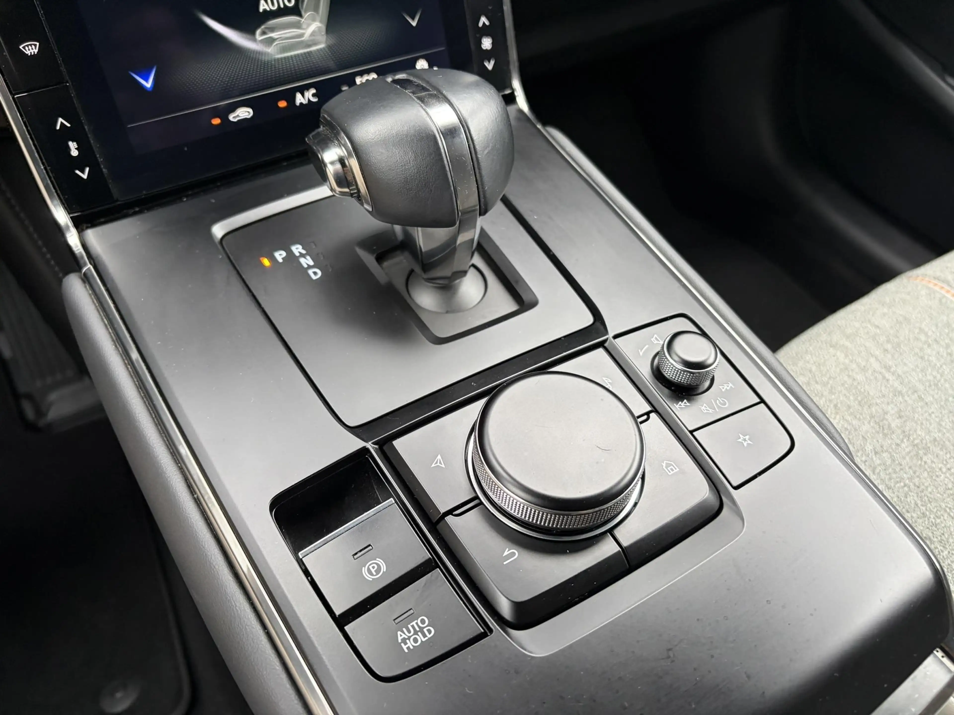 Mazda MX-30 e-SkyActiv 145 Comfort 36 kWh | Navigatie | Stoelv — photo 12