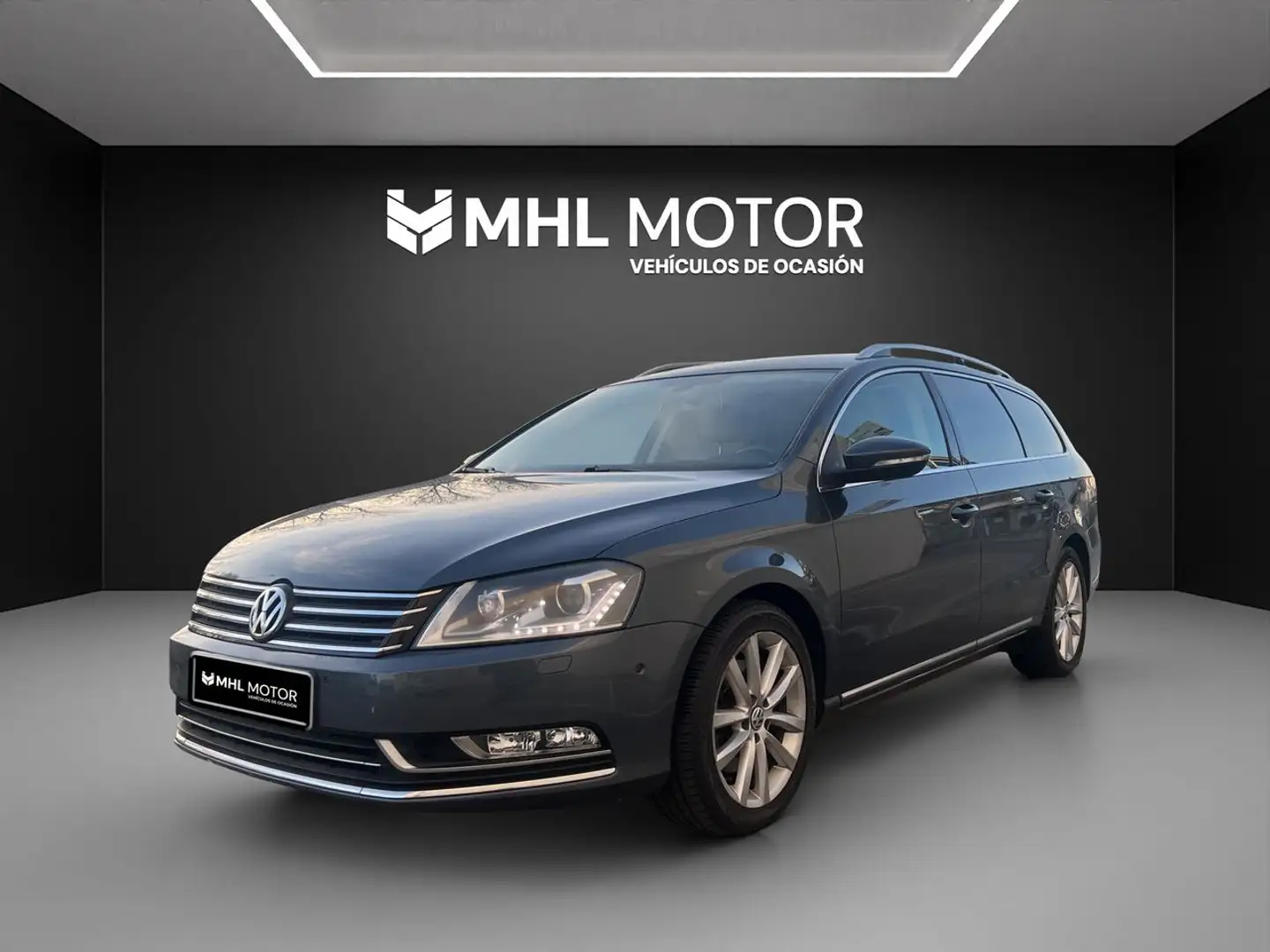 Volkswagen Passat Variant 2.0TDI Exclusive BMT DSG Gris - 2